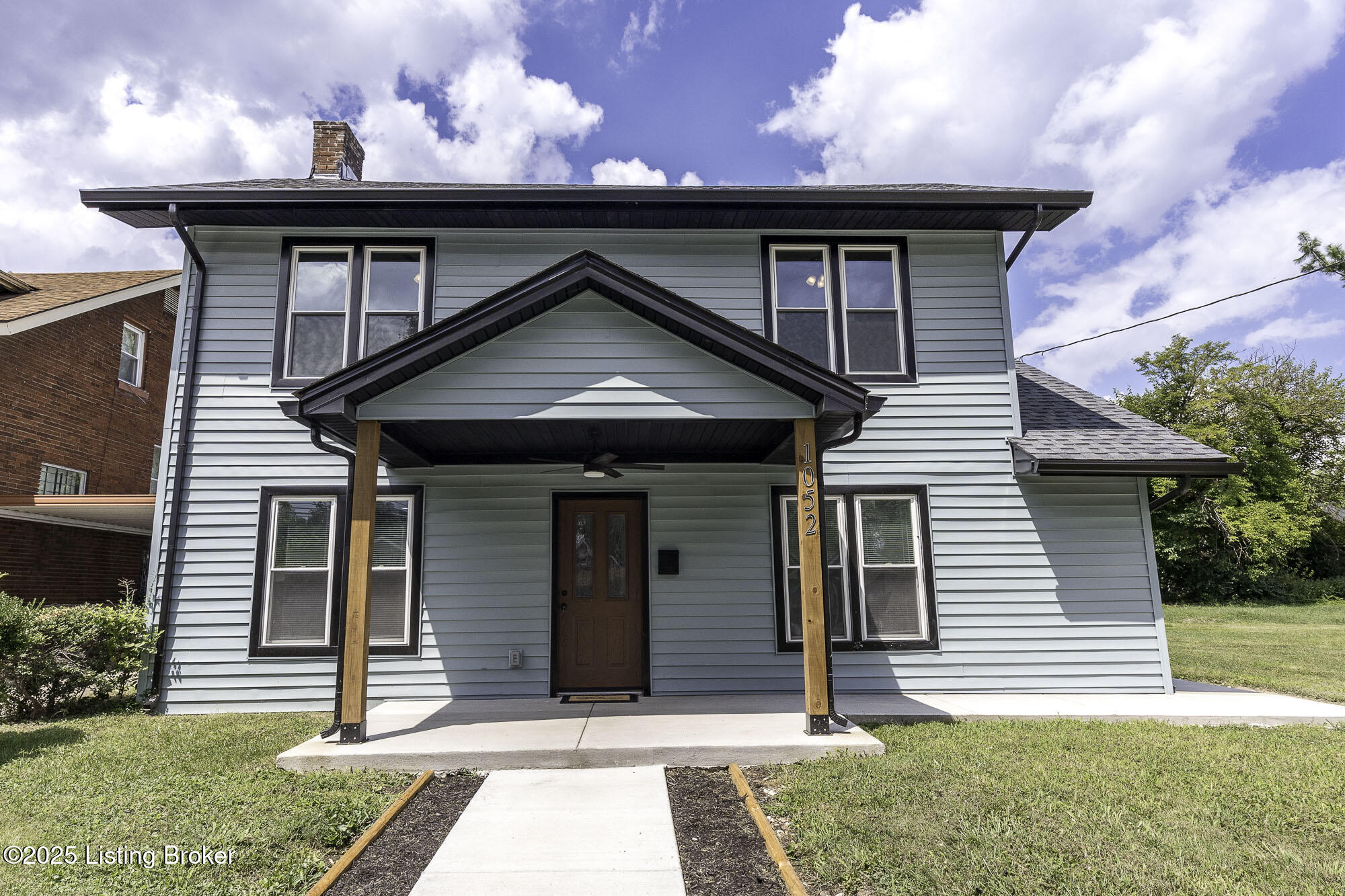 1052 CECIL Ave
