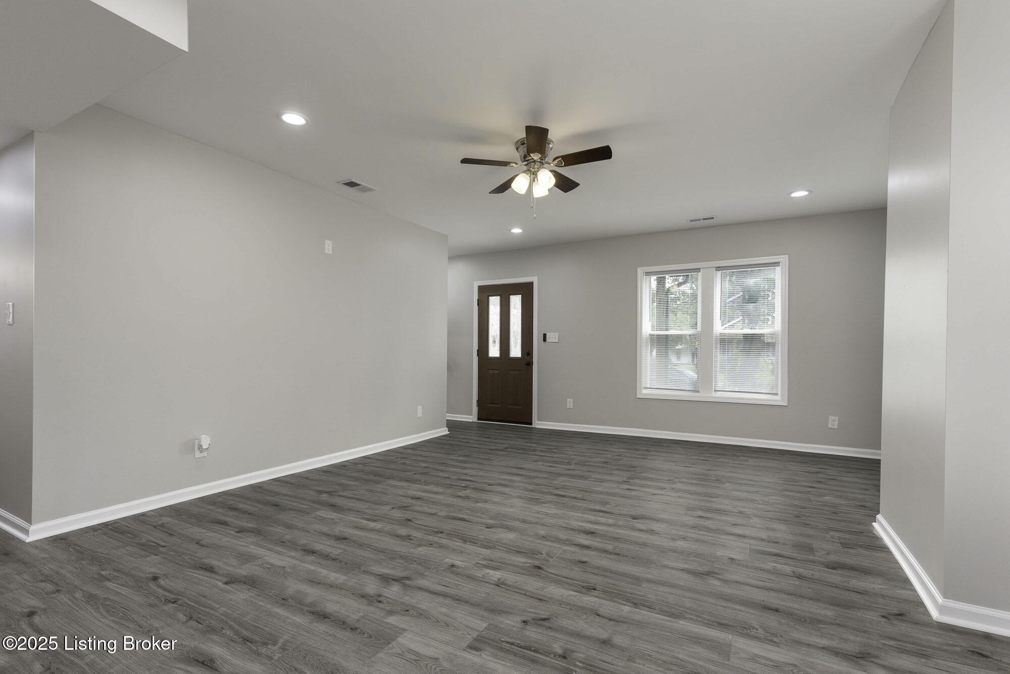 1052 CECIL Ave