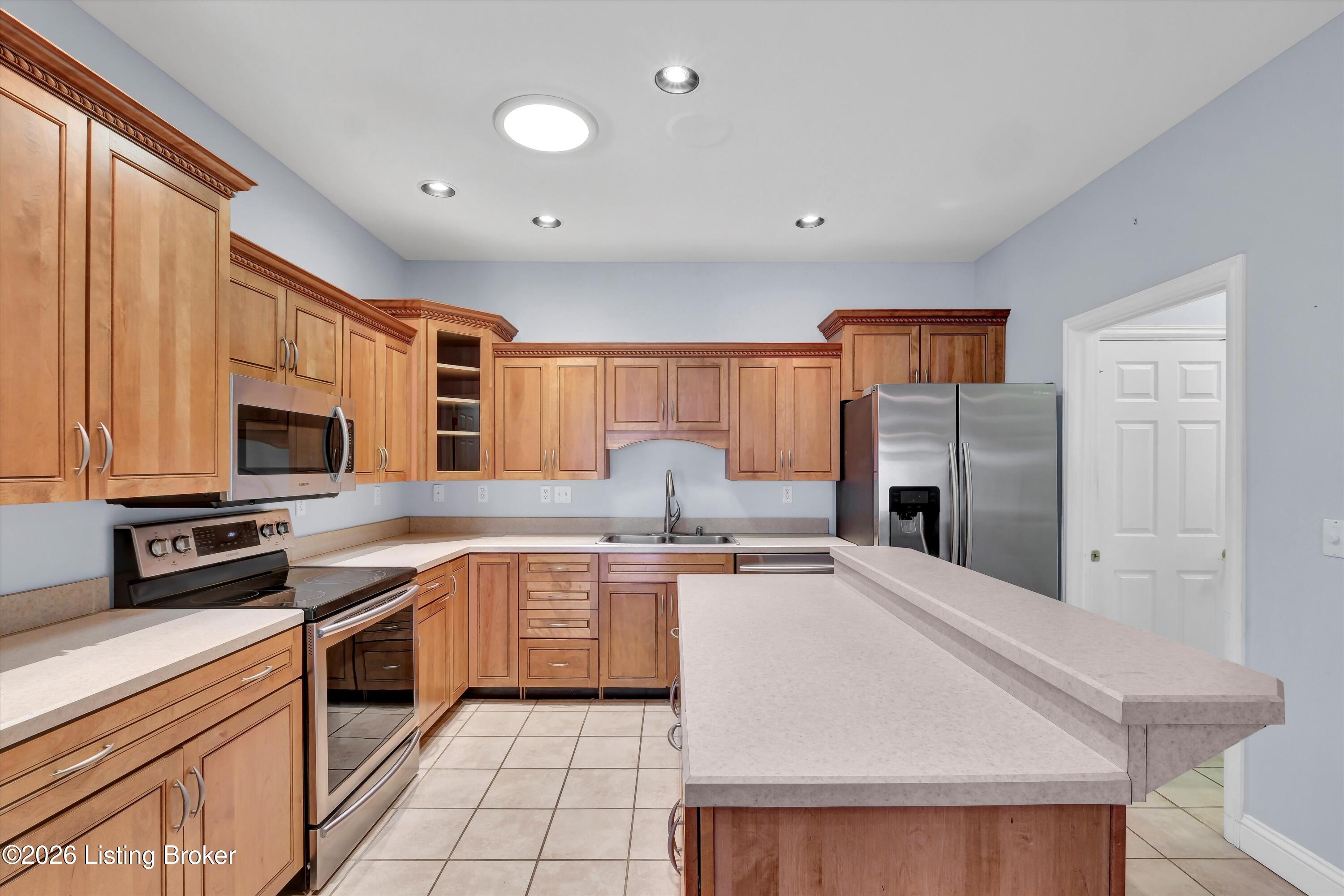 10614 Savoy Ct