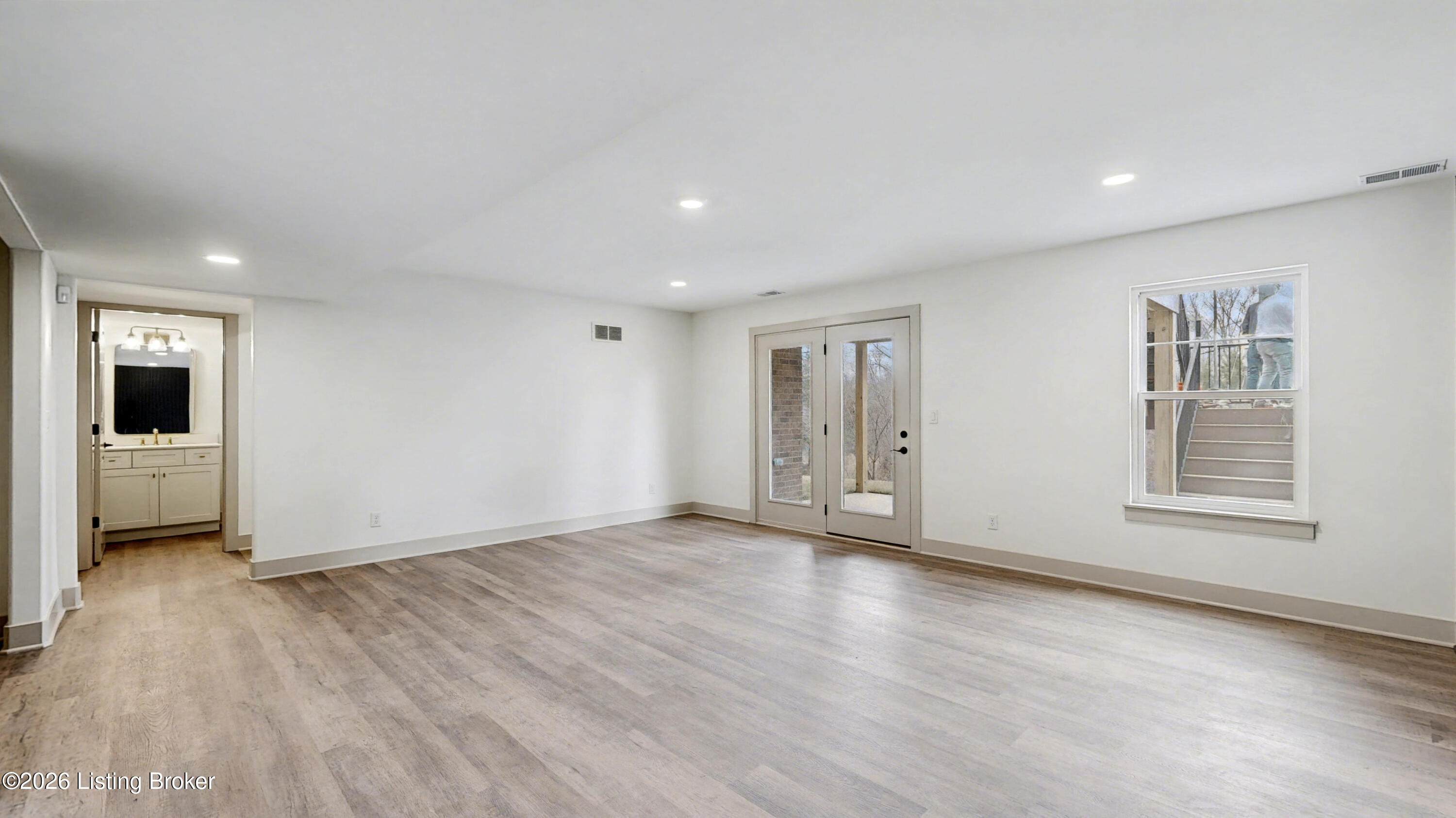 10402 Martinside Dr