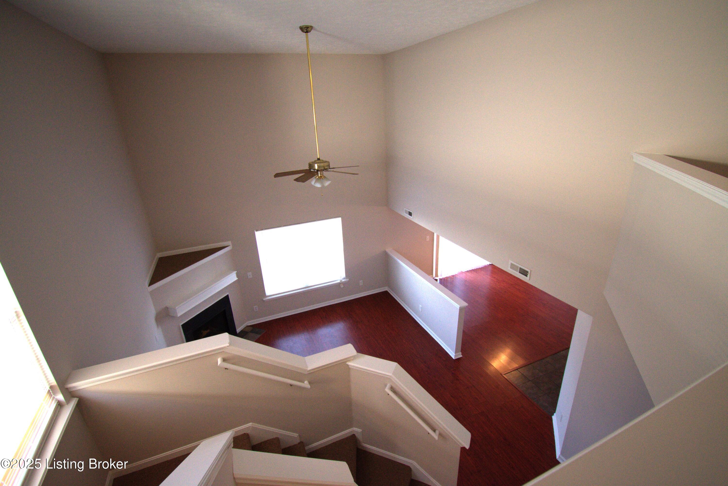 4221 Willowview Blvd