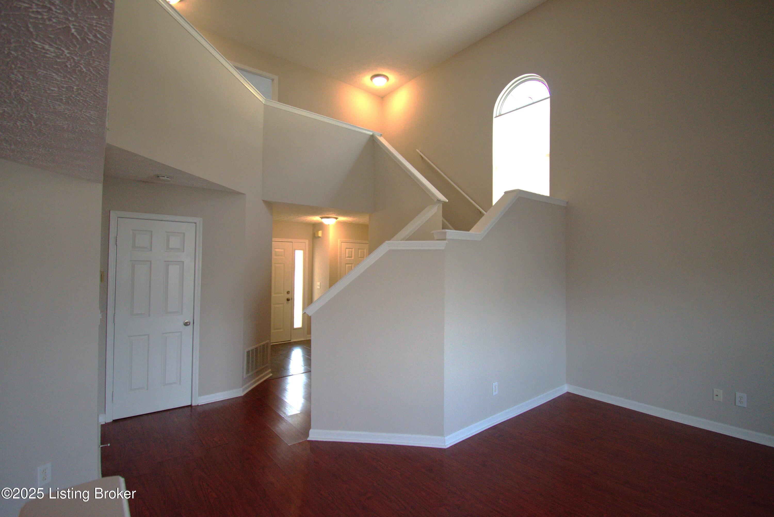 4221 Willowview Blvd