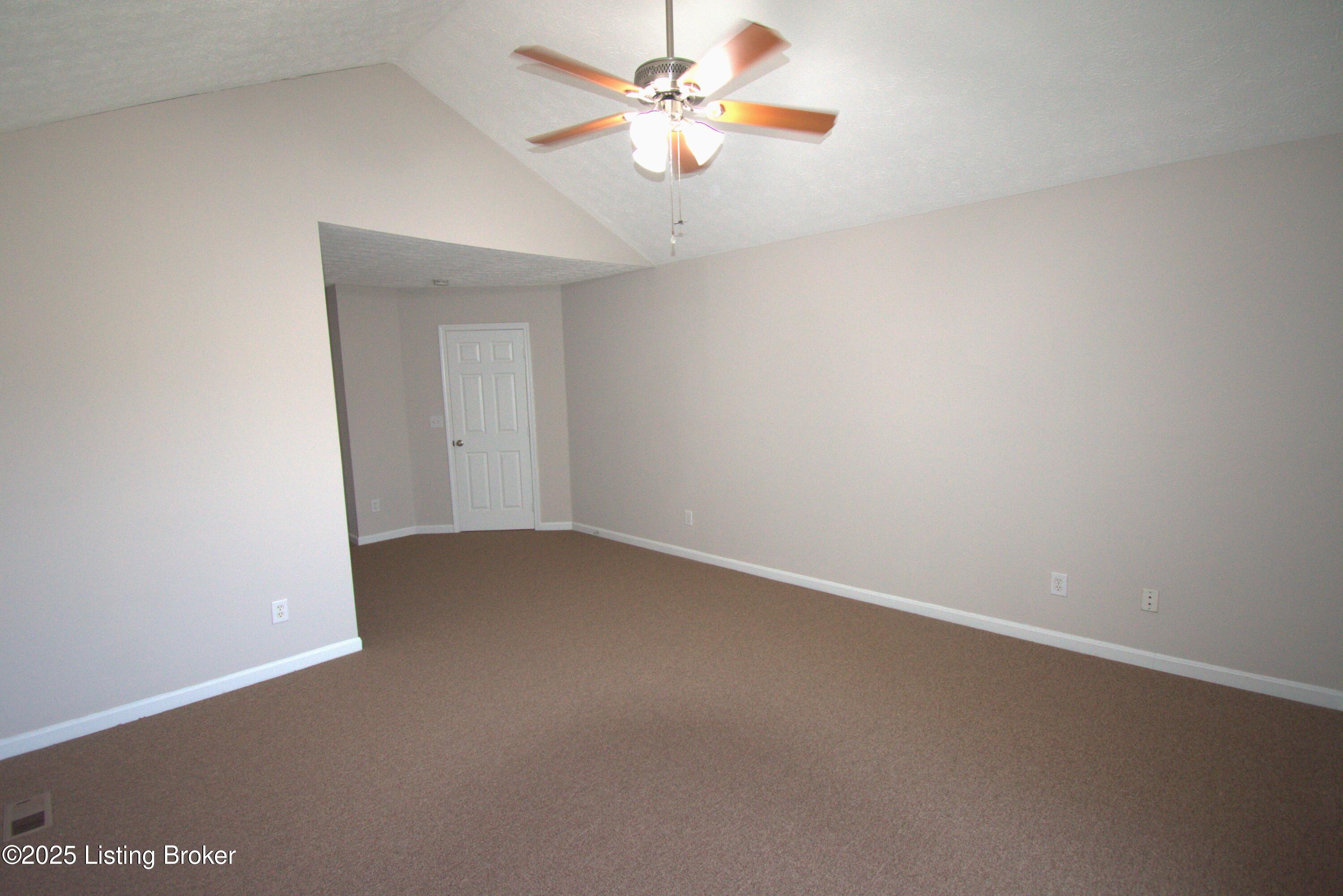 4221 Willowview Blvd