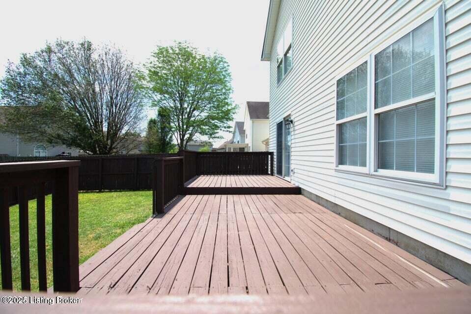 4221 Willowview Blvd