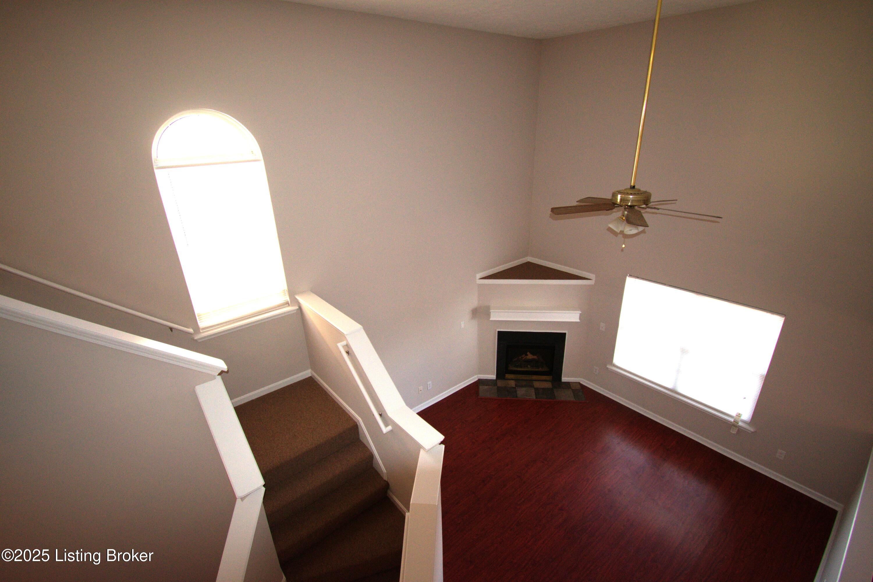 4221 Willowview Blvd