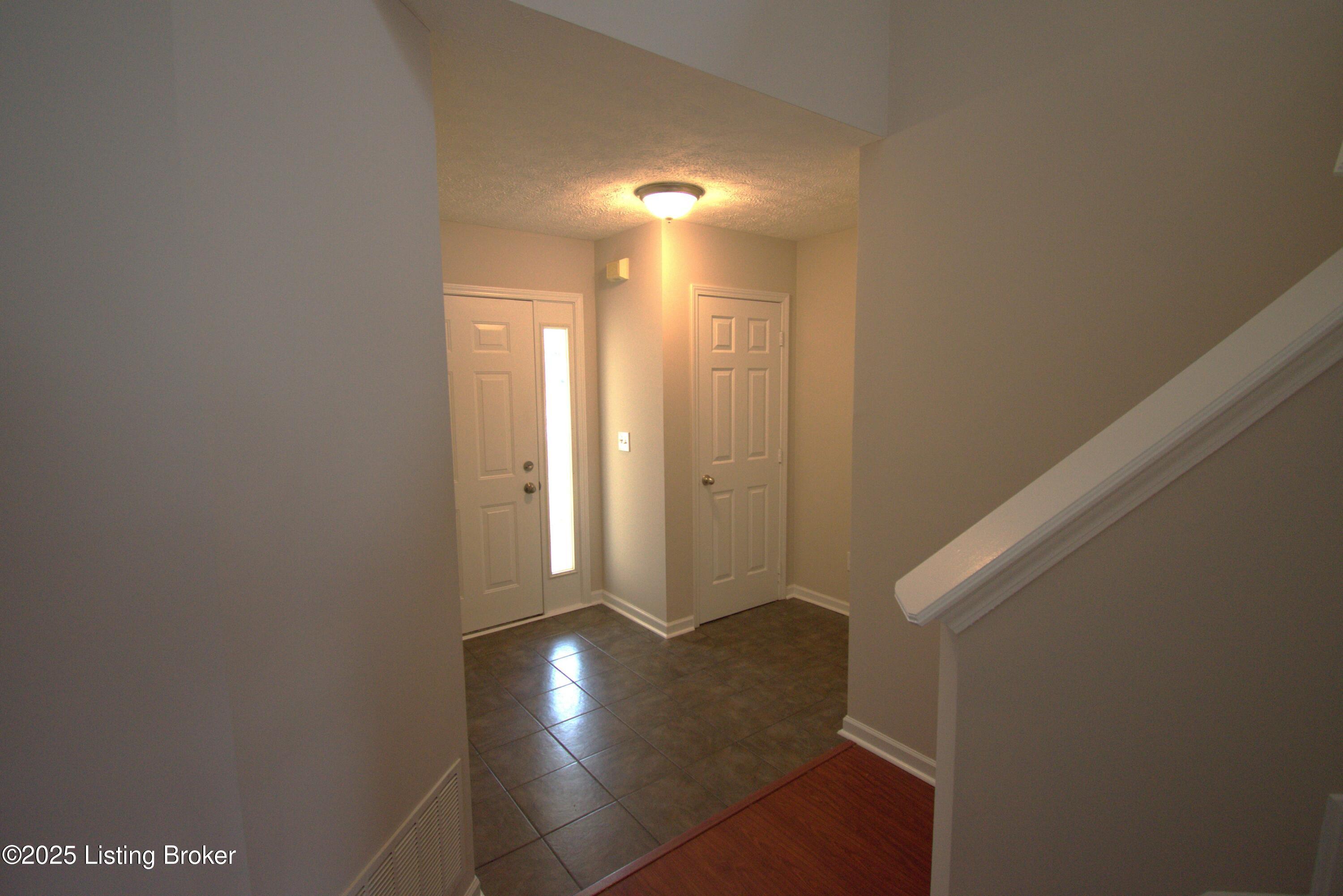 4221 Willowview Blvd