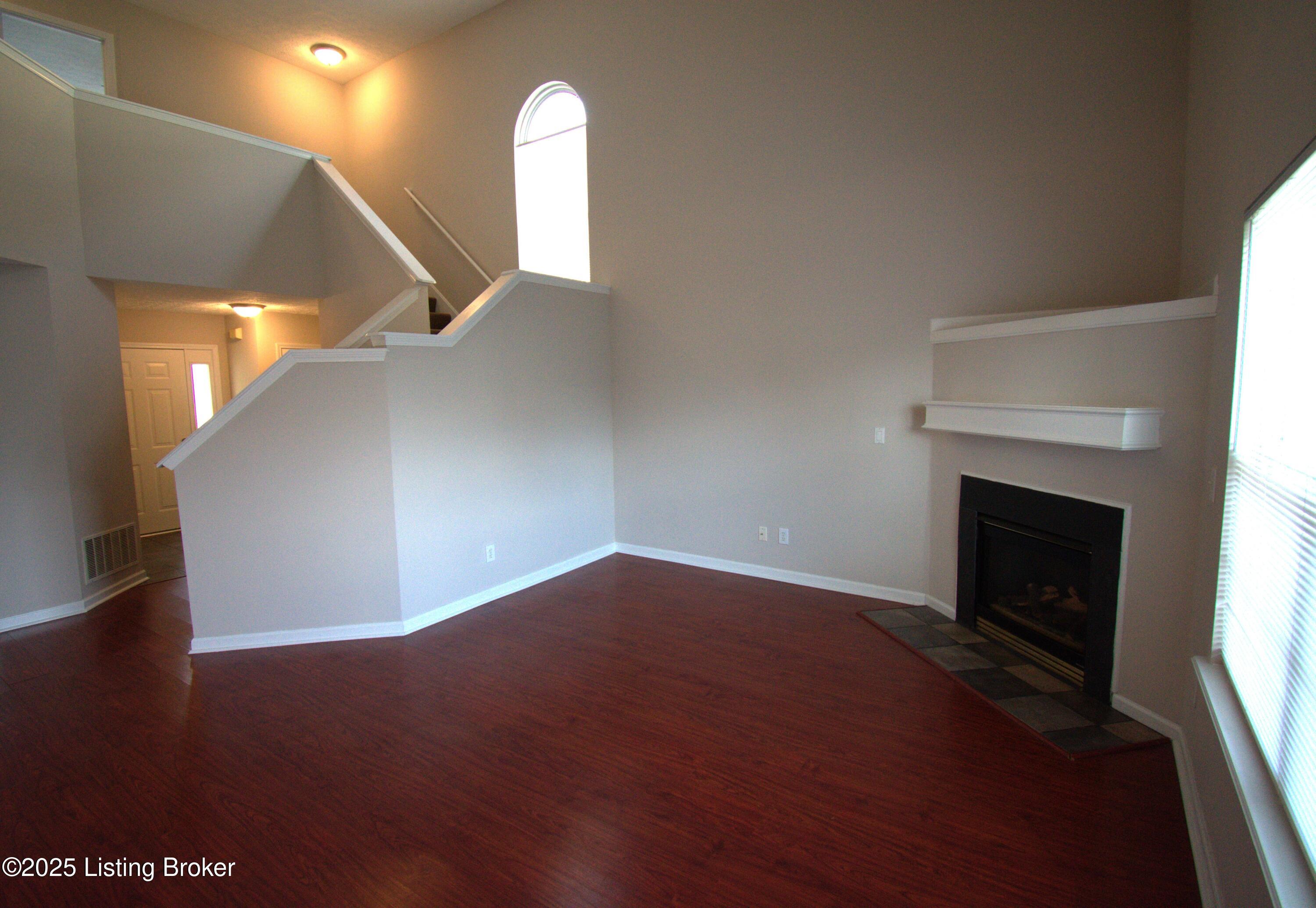 4221 Willowview Blvd