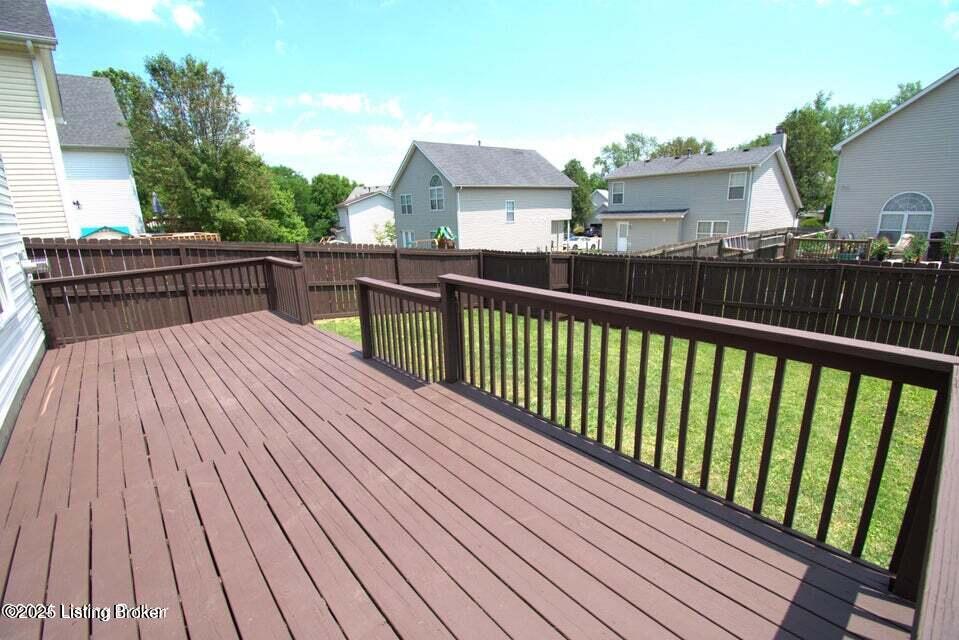 4221 Willowview Blvd