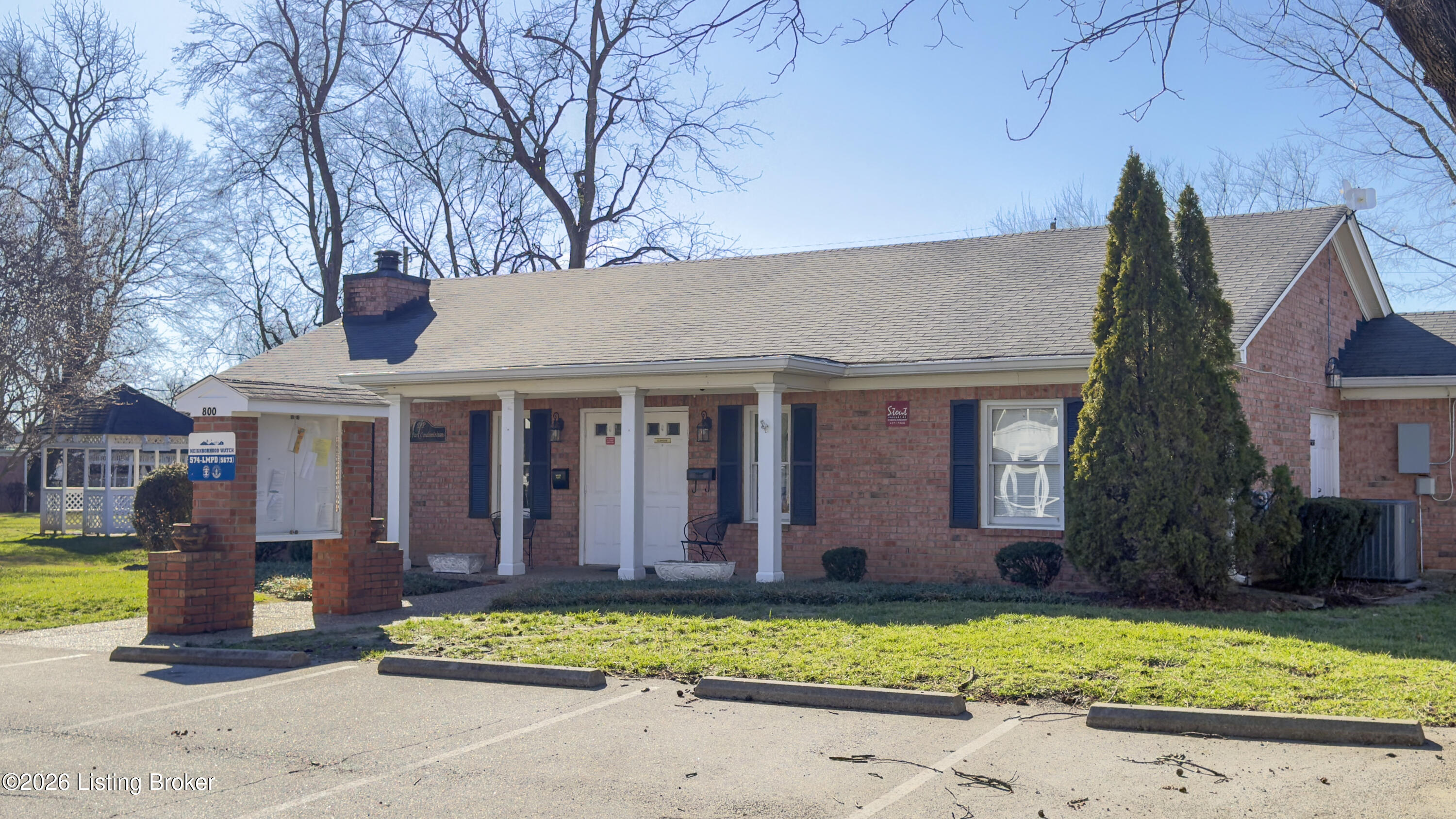 1109 Donard Park Ave