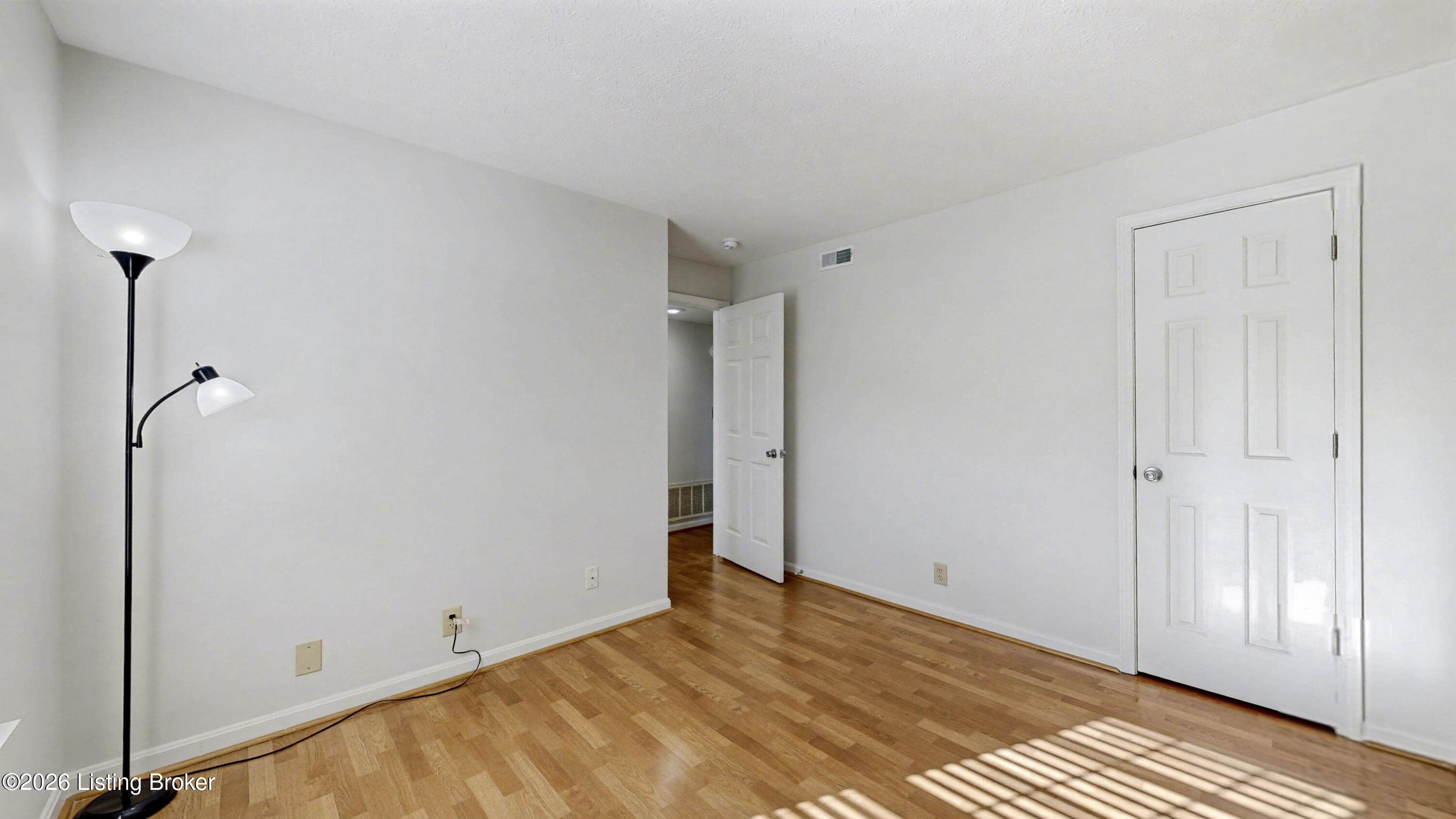 1109 Donard Park Ave