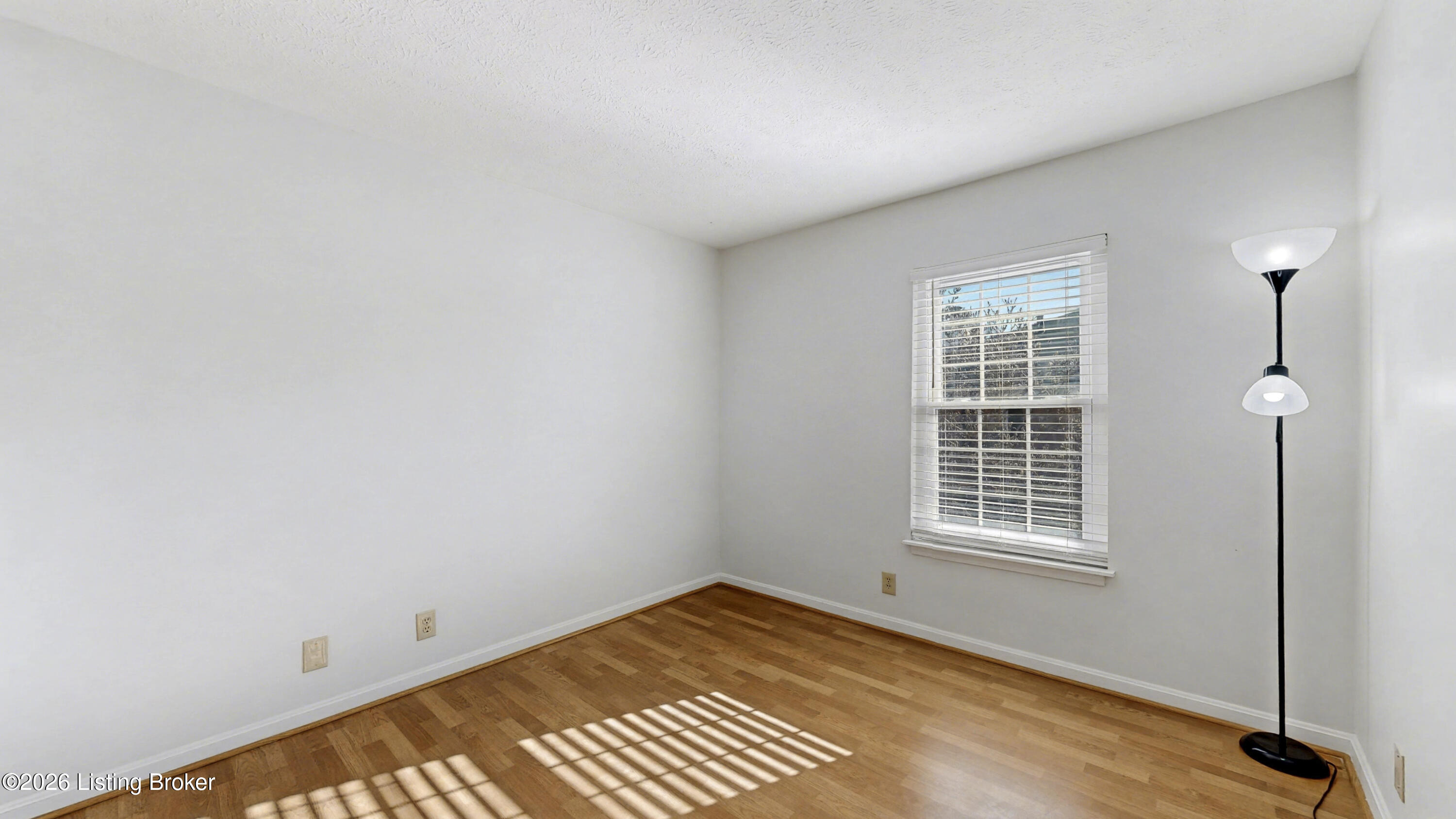 1109 Donard Park Ave