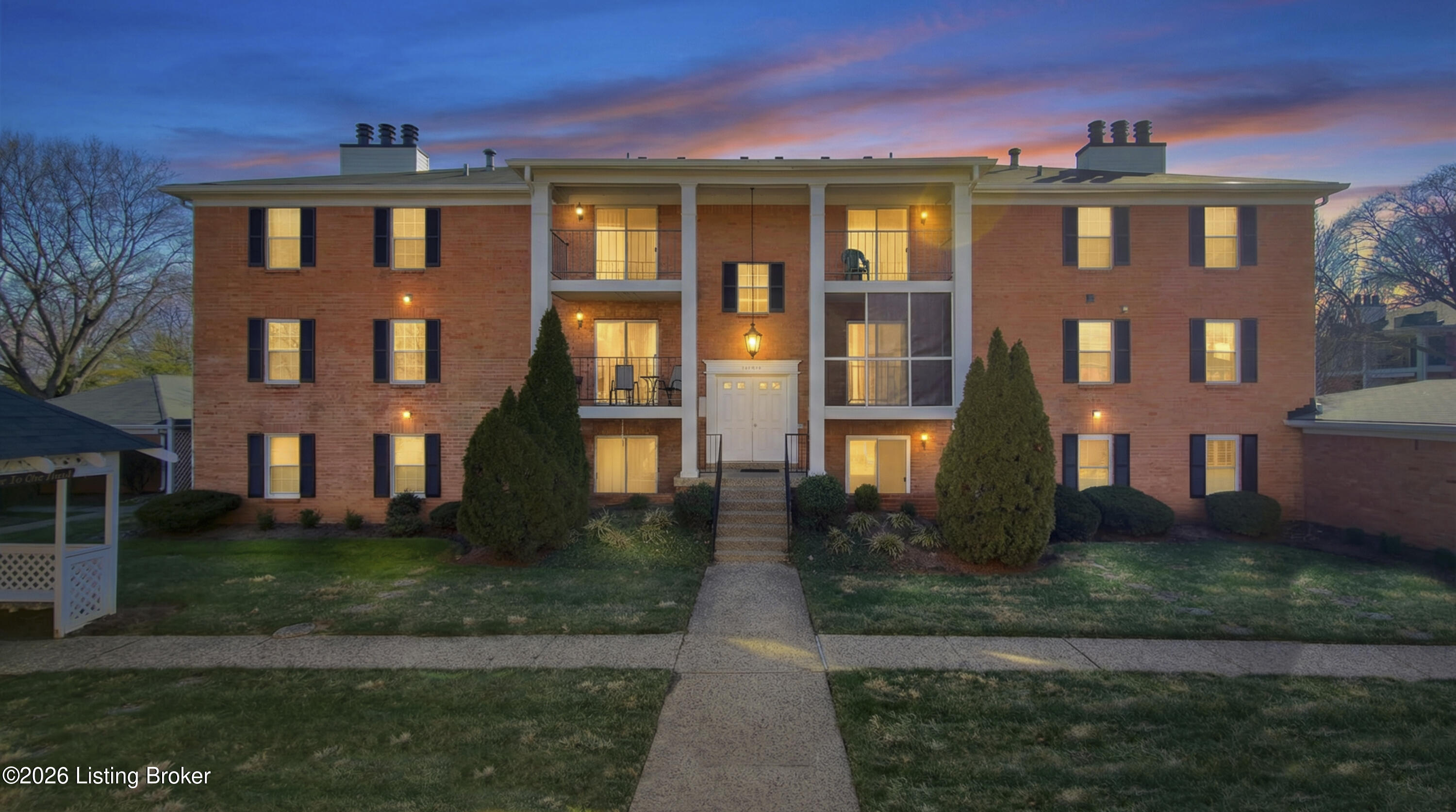1109 Donard Park Ave