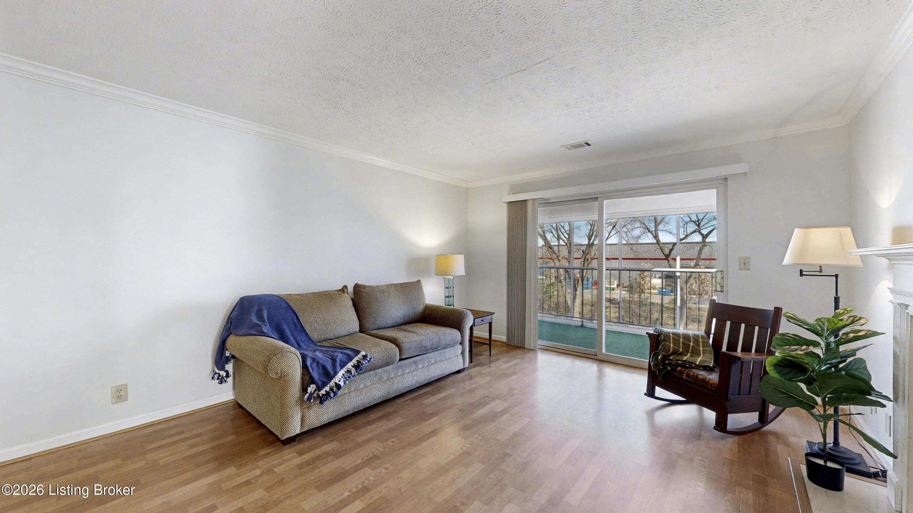 1109 Donard Park Ave