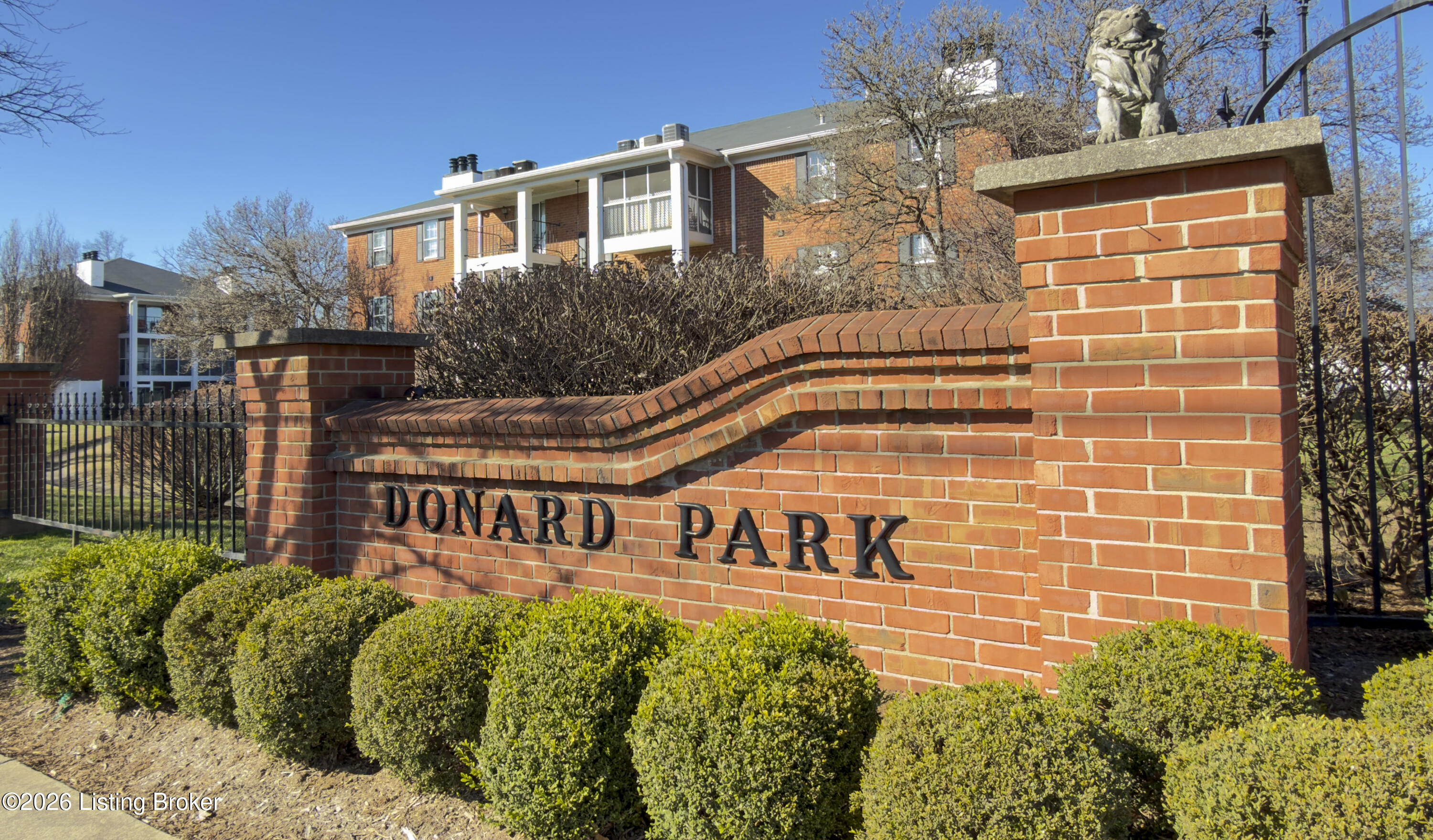 1109 Donard Park Ave