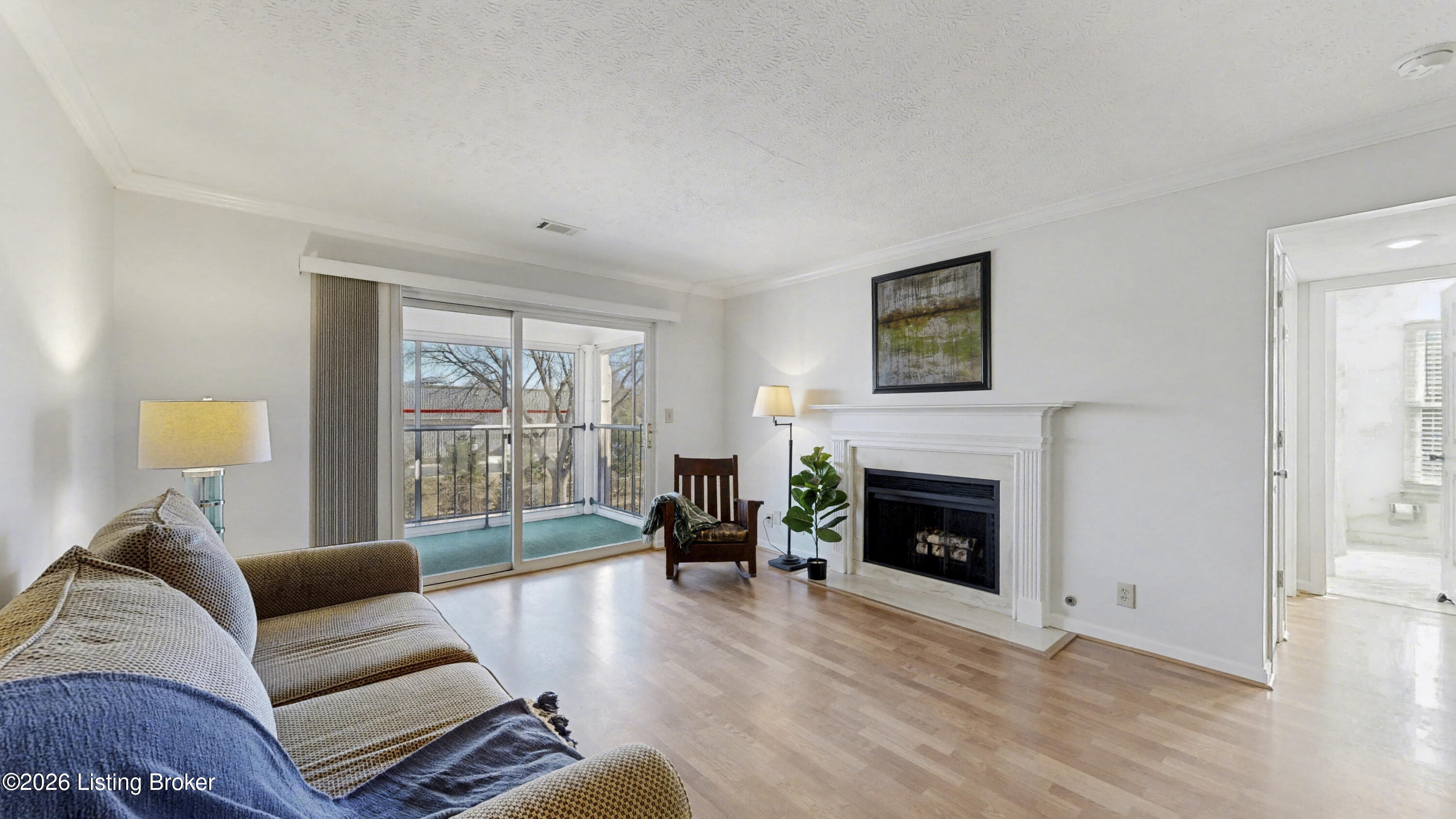 1109 Donard Park Ave
