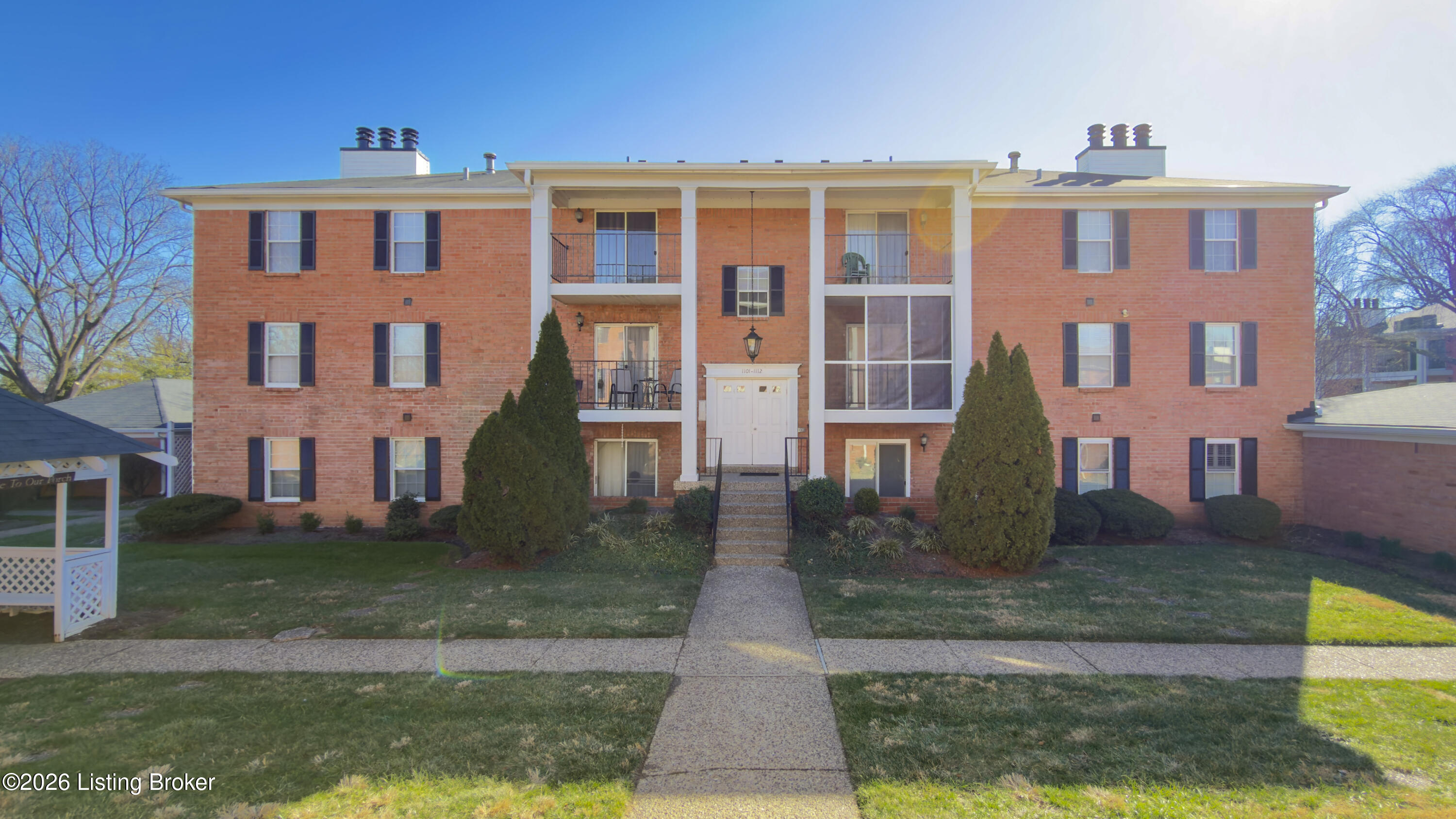 1109 Donard Park Ave