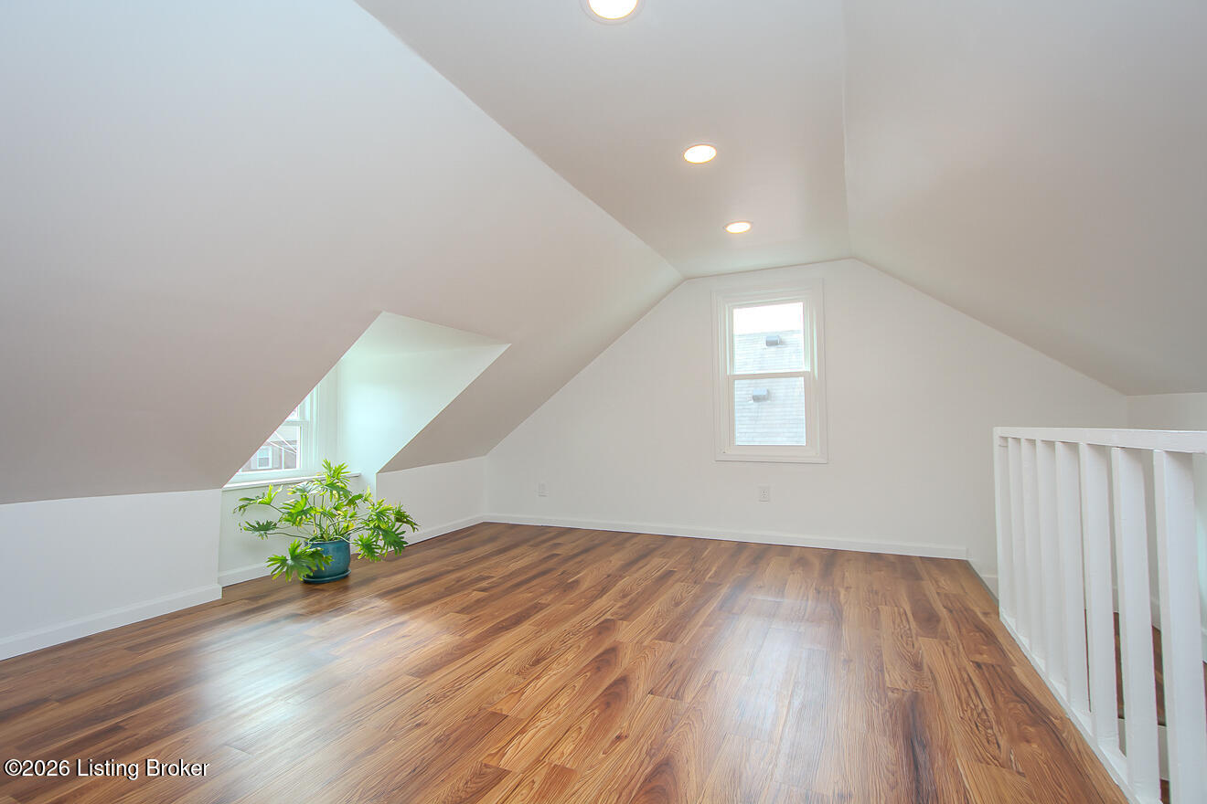 1019 English Ave