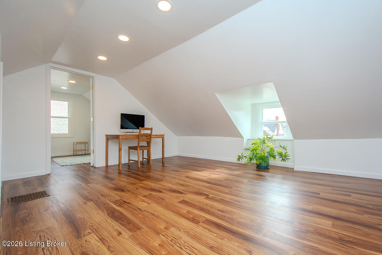 1019 English Ave