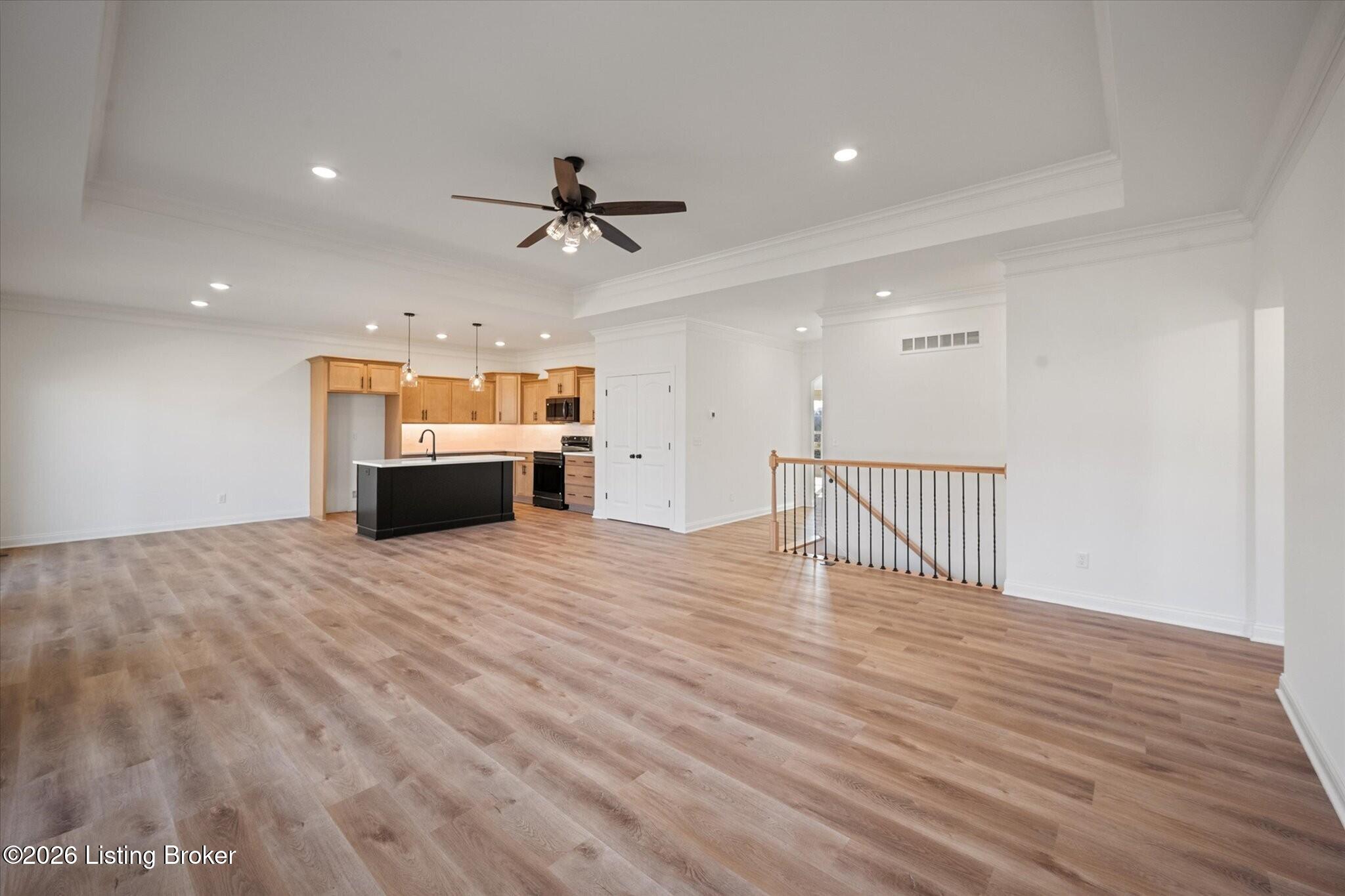 150 Broken Arrow Ct