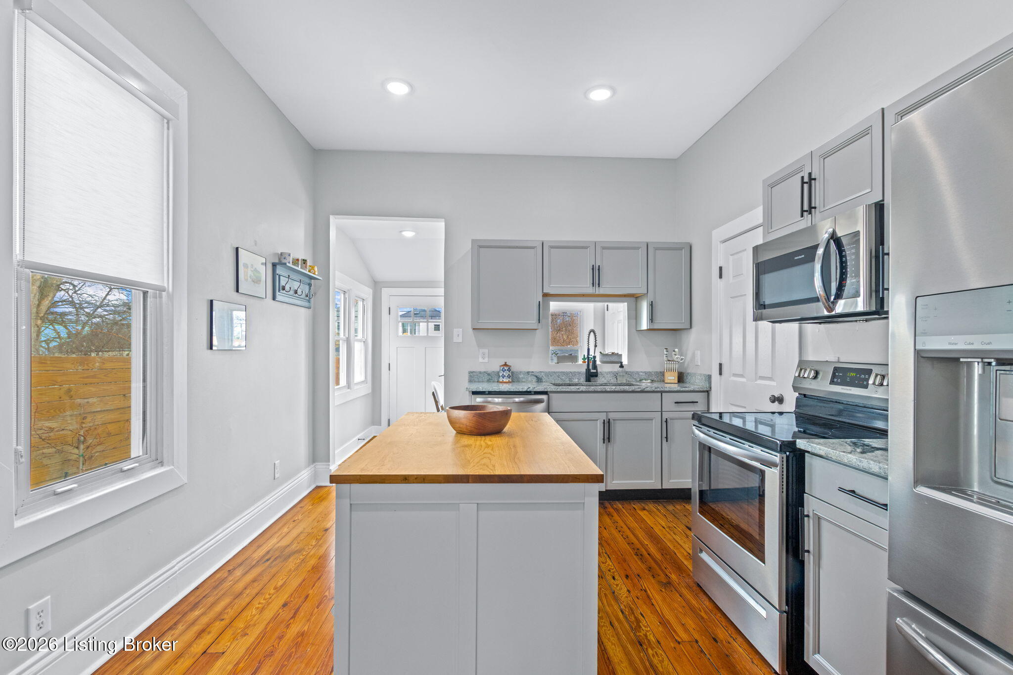 1005 Samuel St