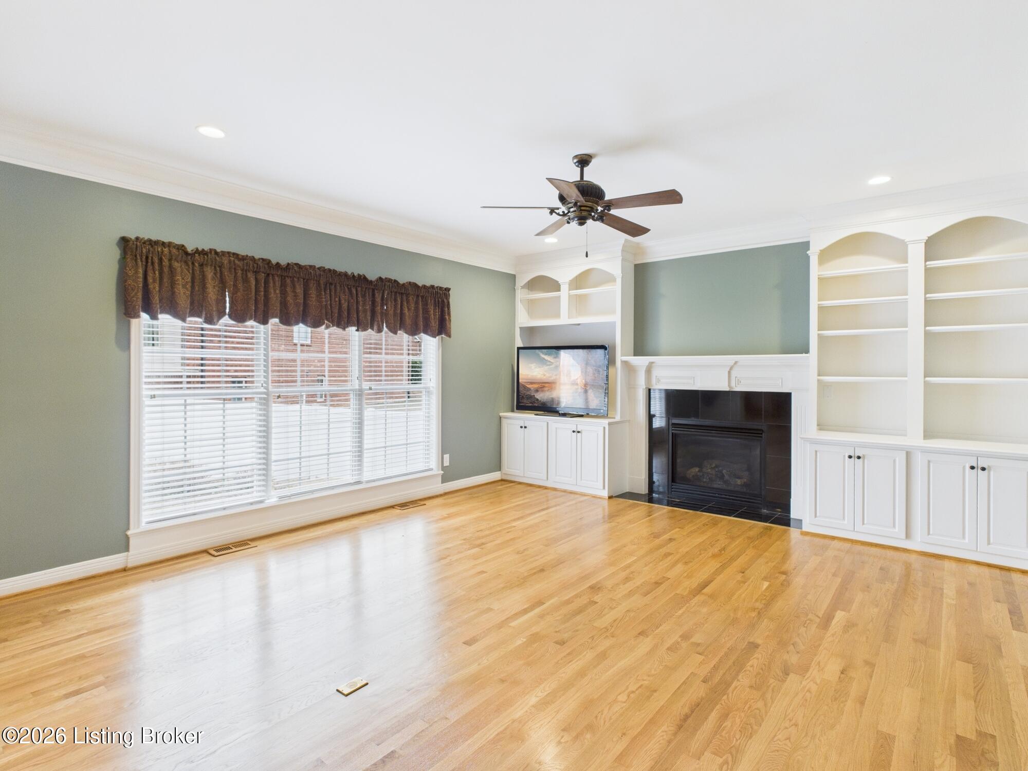 1217 Blackthorn Rd