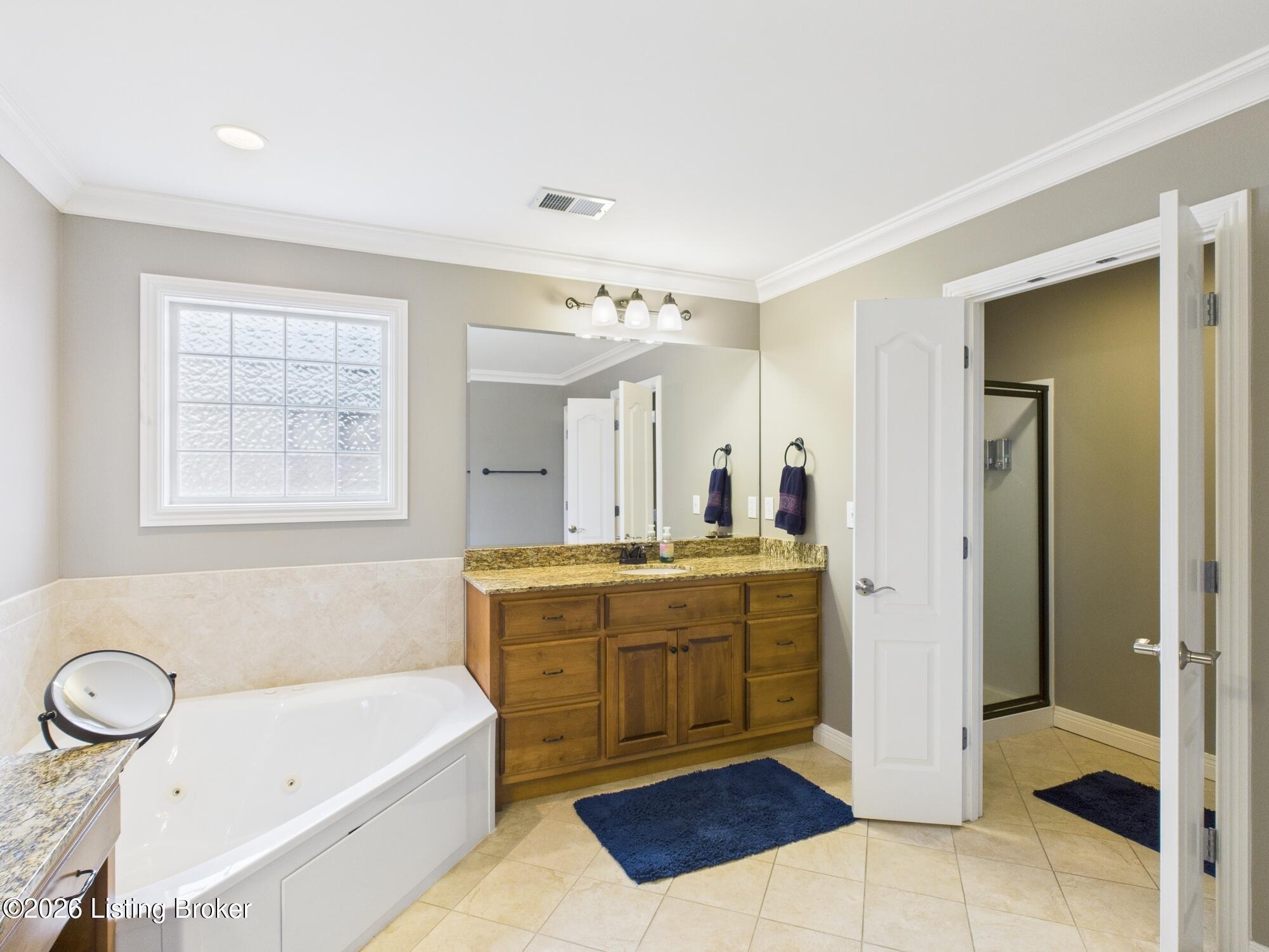 1217 Blackthorn Rd