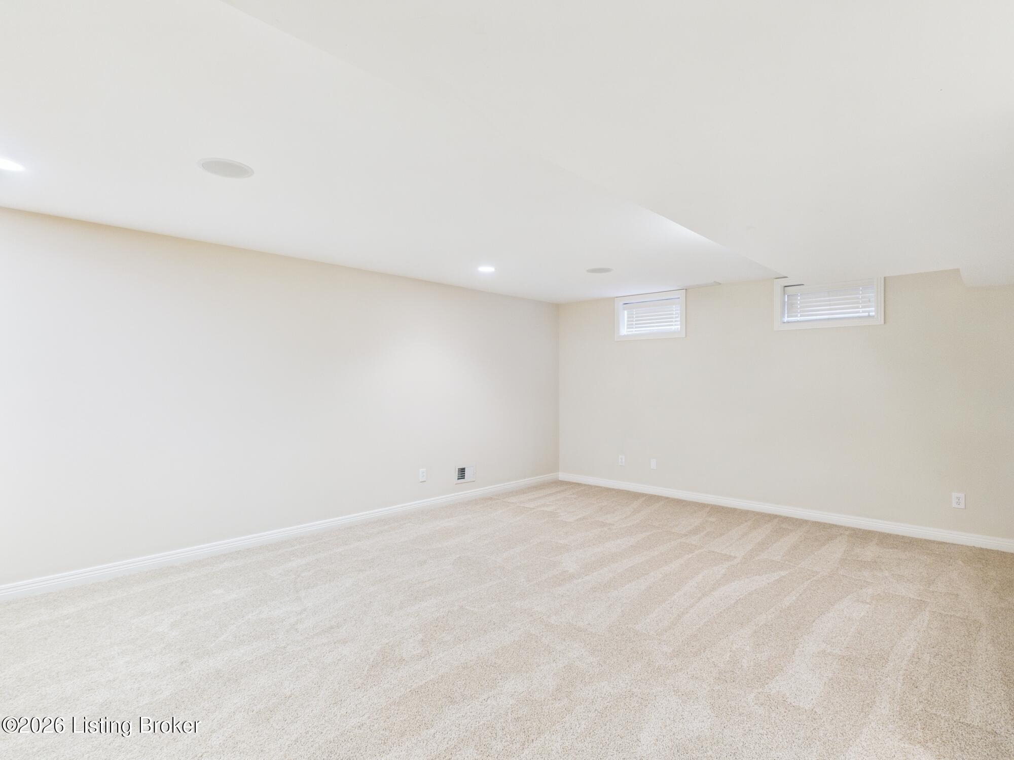 1217 Blackthorn Rd