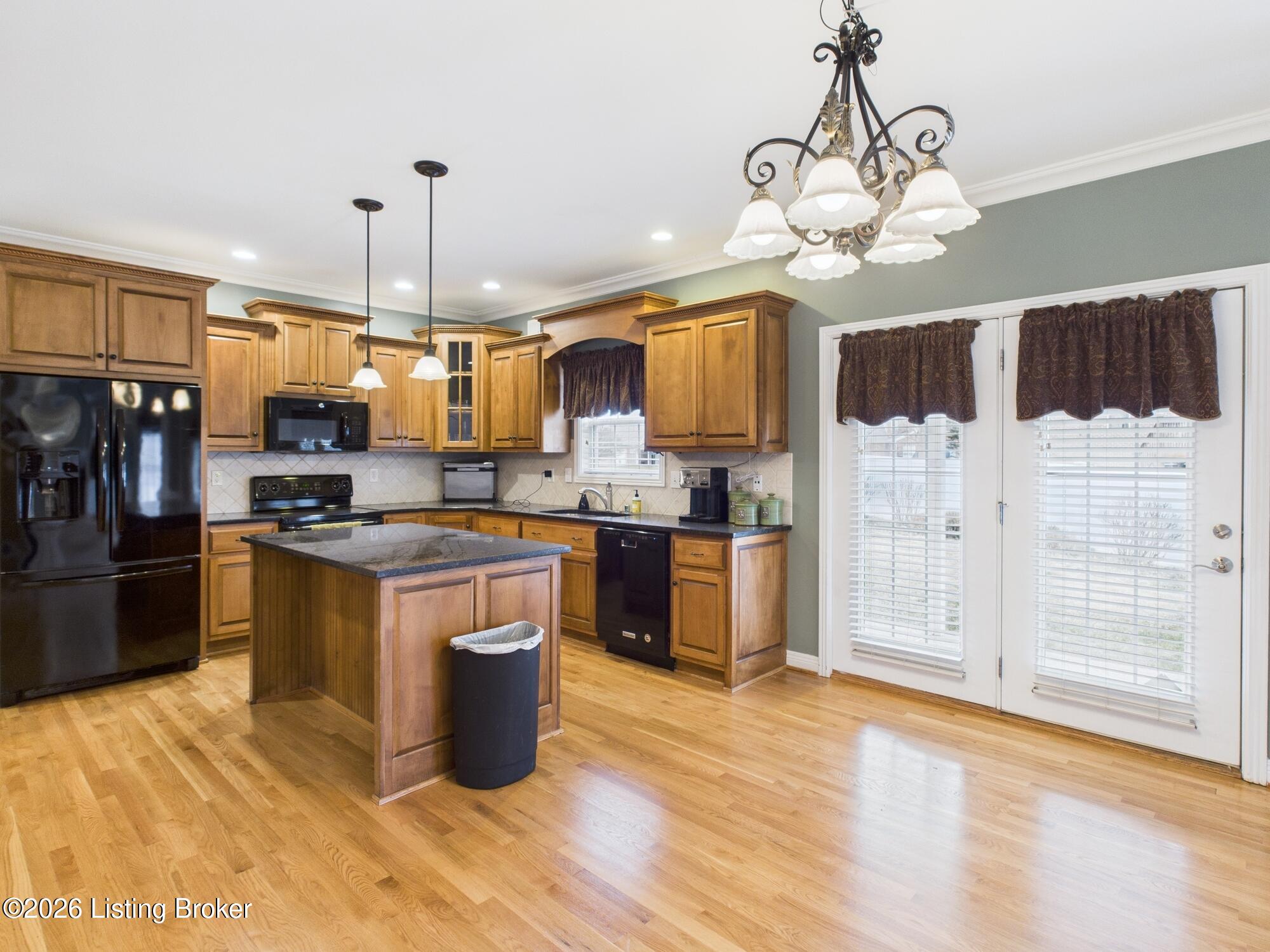 1217 Blackthorn Rd