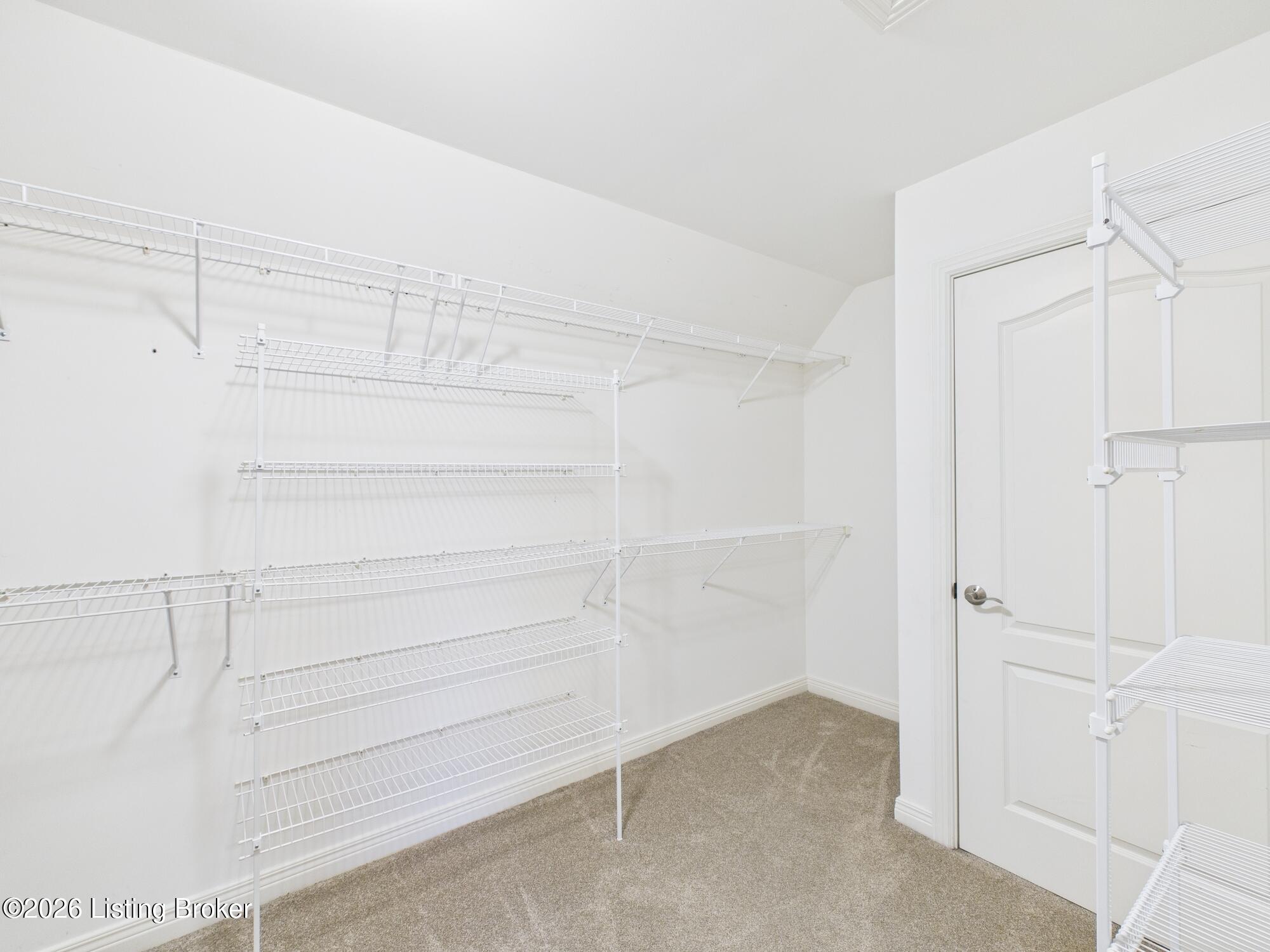 1217 Blackthorn Rd