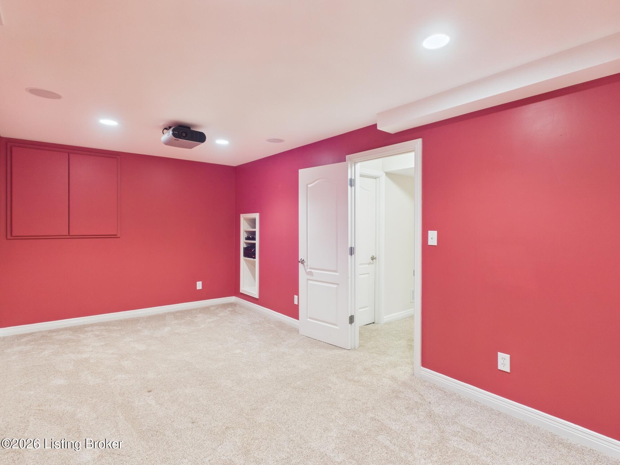 1217 Blackthorn Rd