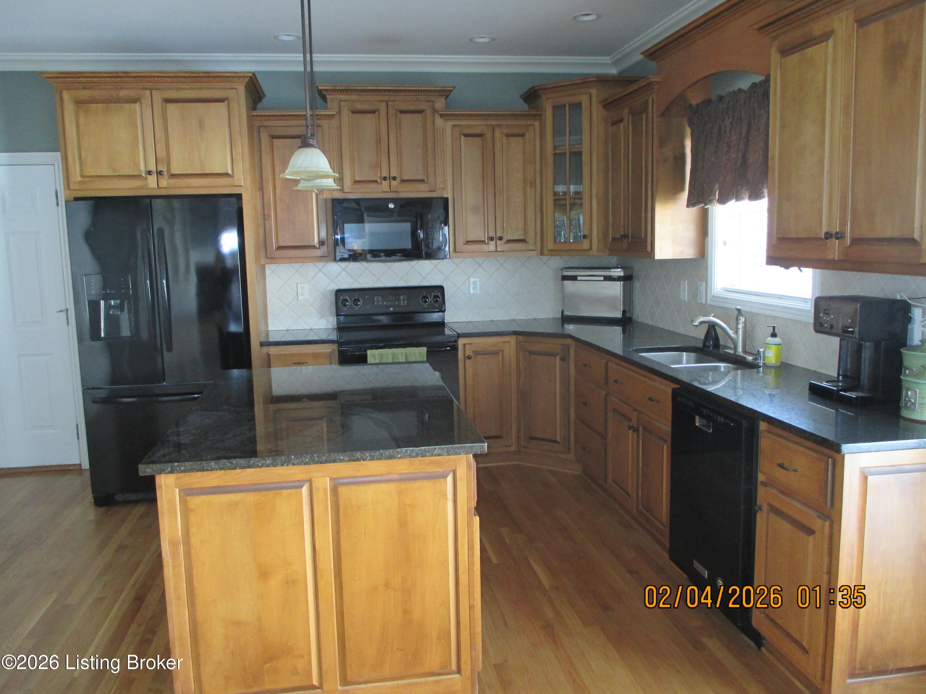 1217 Blackthorn Rd