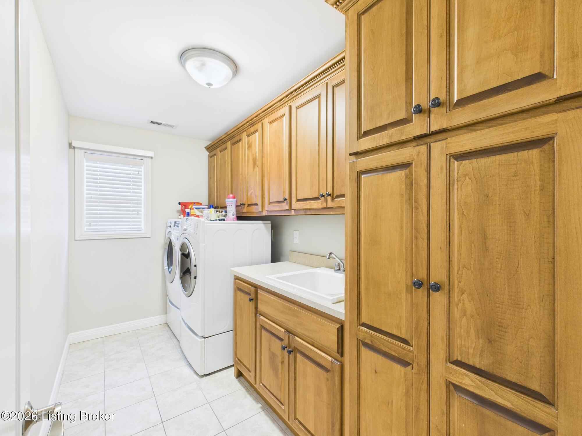 1217 Blackthorn Rd