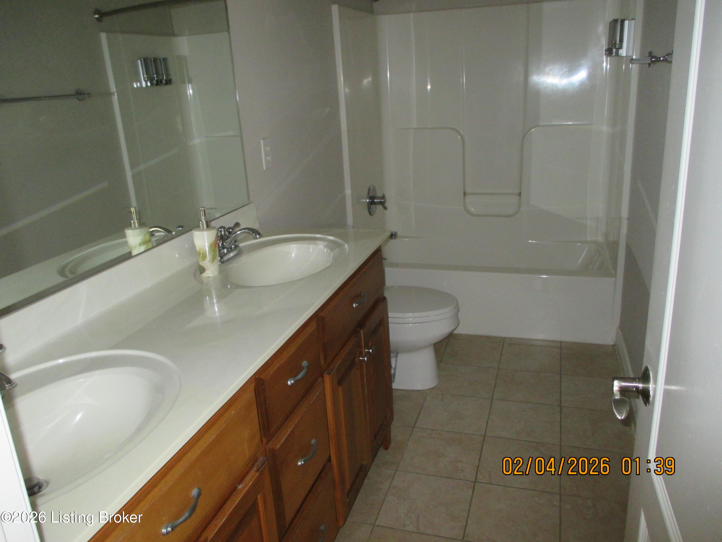 1217 Blackthorn Rd