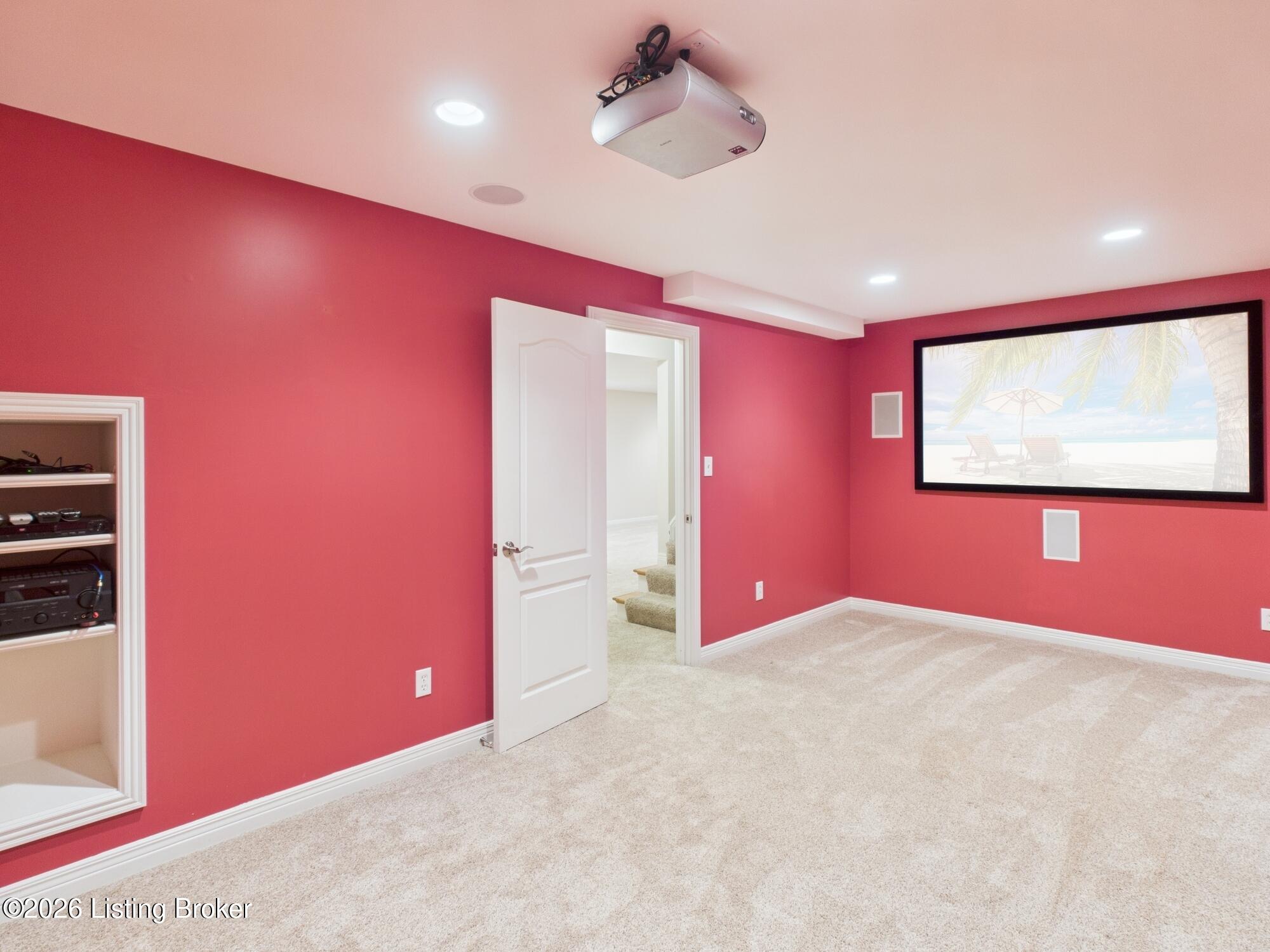 1217 Blackthorn Rd