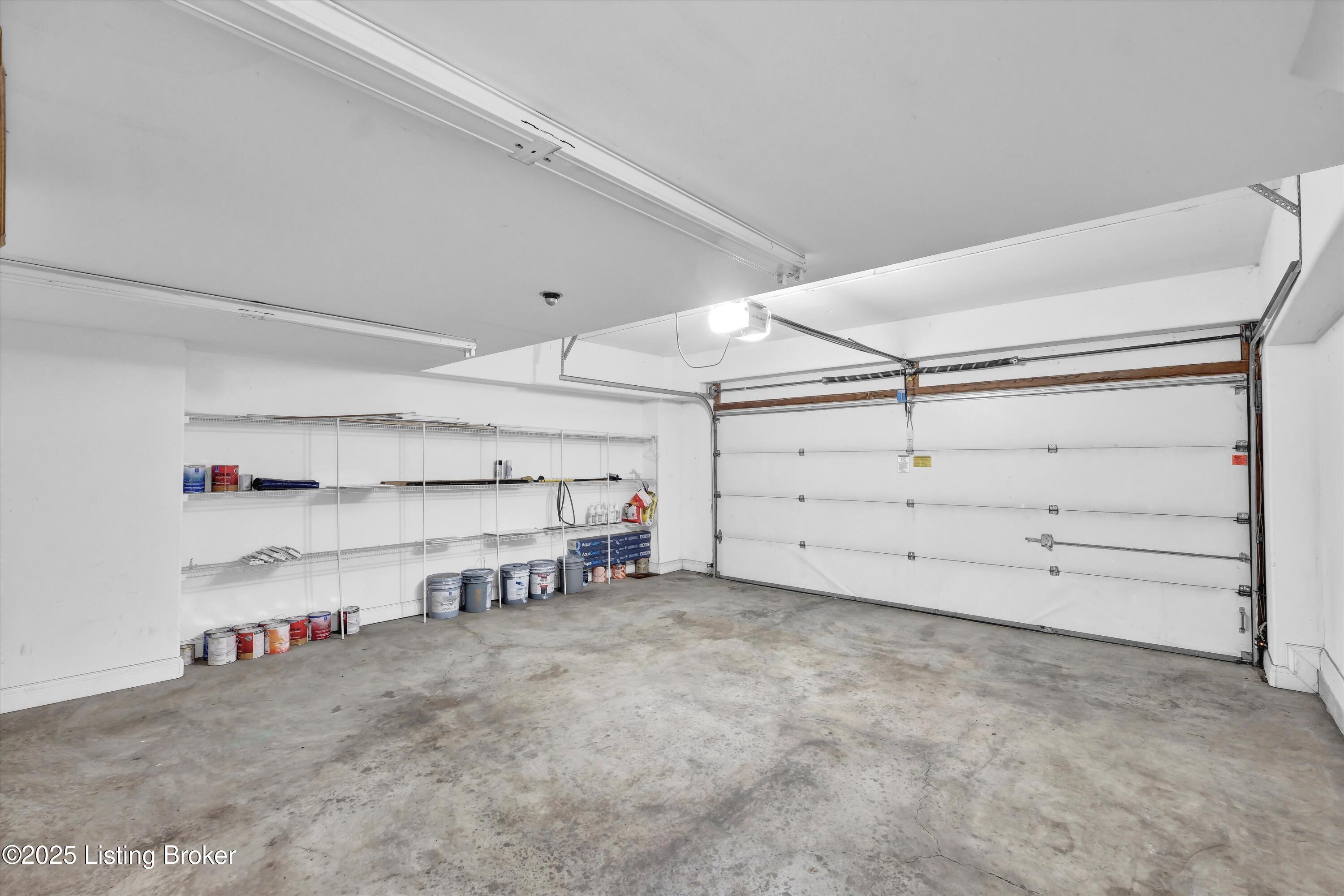 606 W Riverside Dr