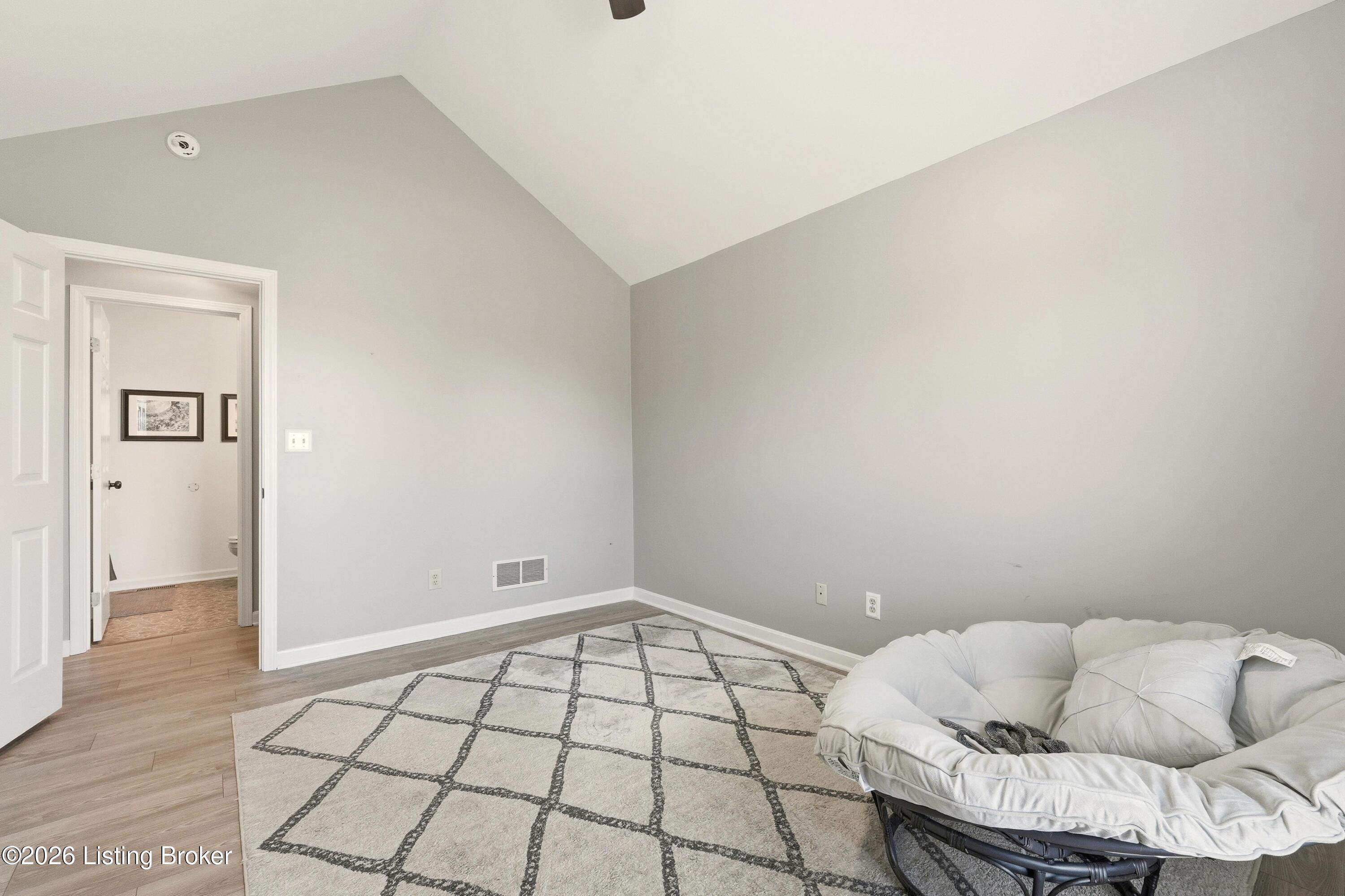 340 Jasper Ln