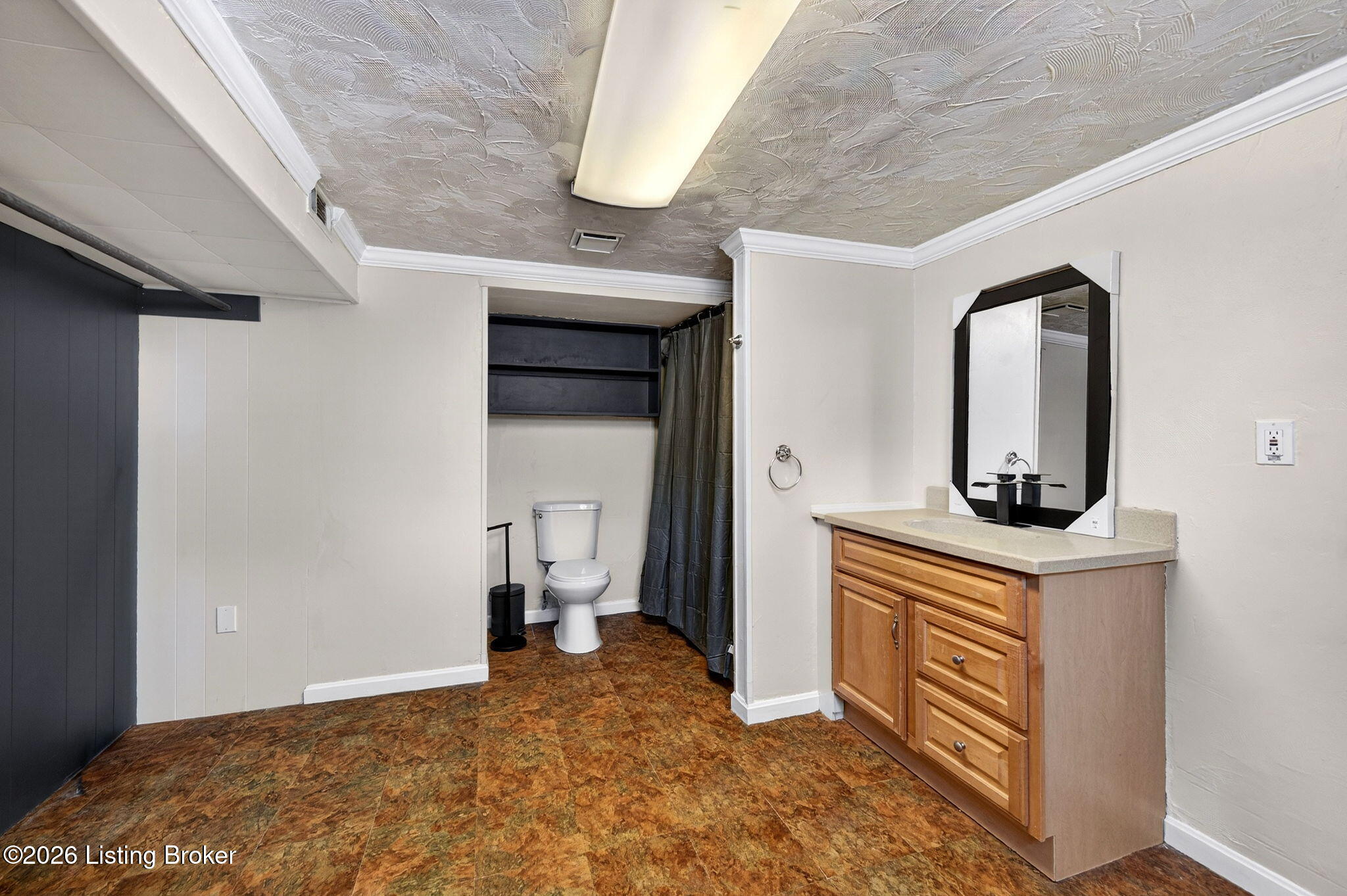 7118 Nachand Ln
