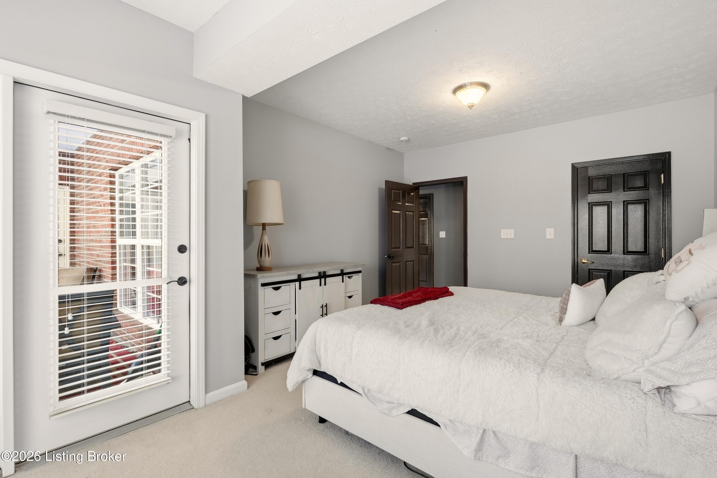 10444 Dove Chase Cir