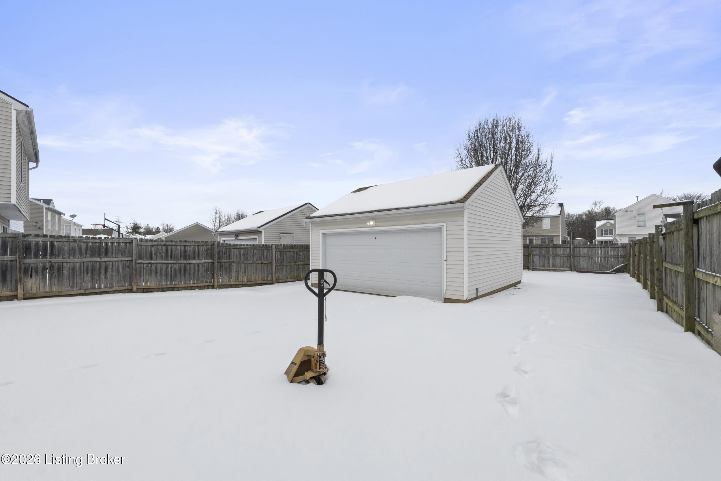 6212 Maravian Dr