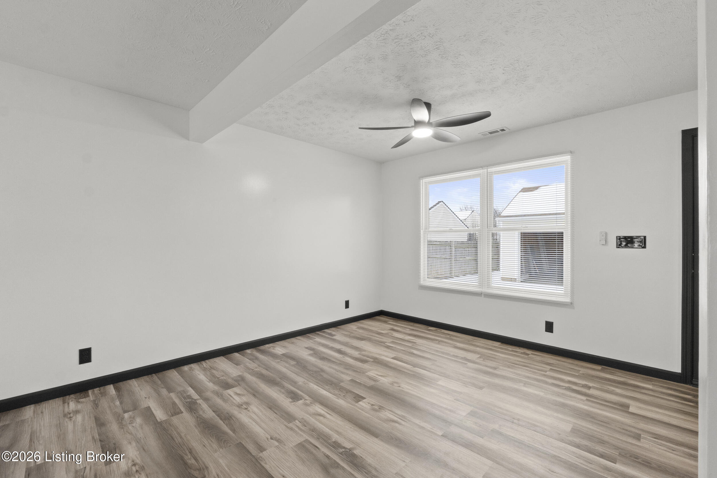 6212 Maravian Dr