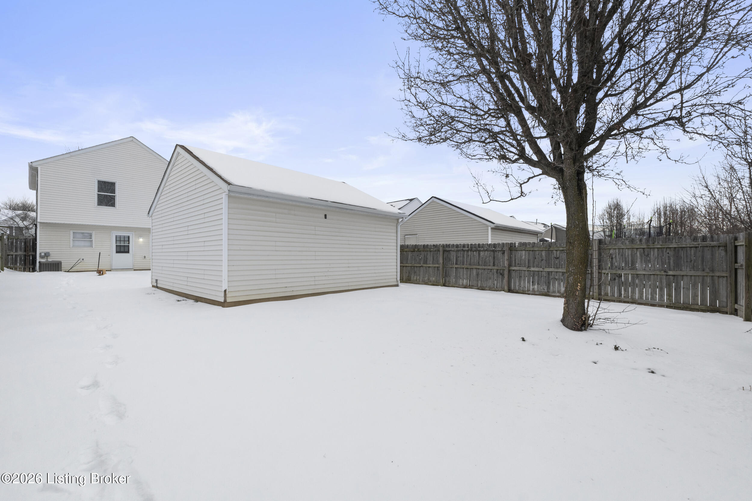 6212 Maravian Dr
