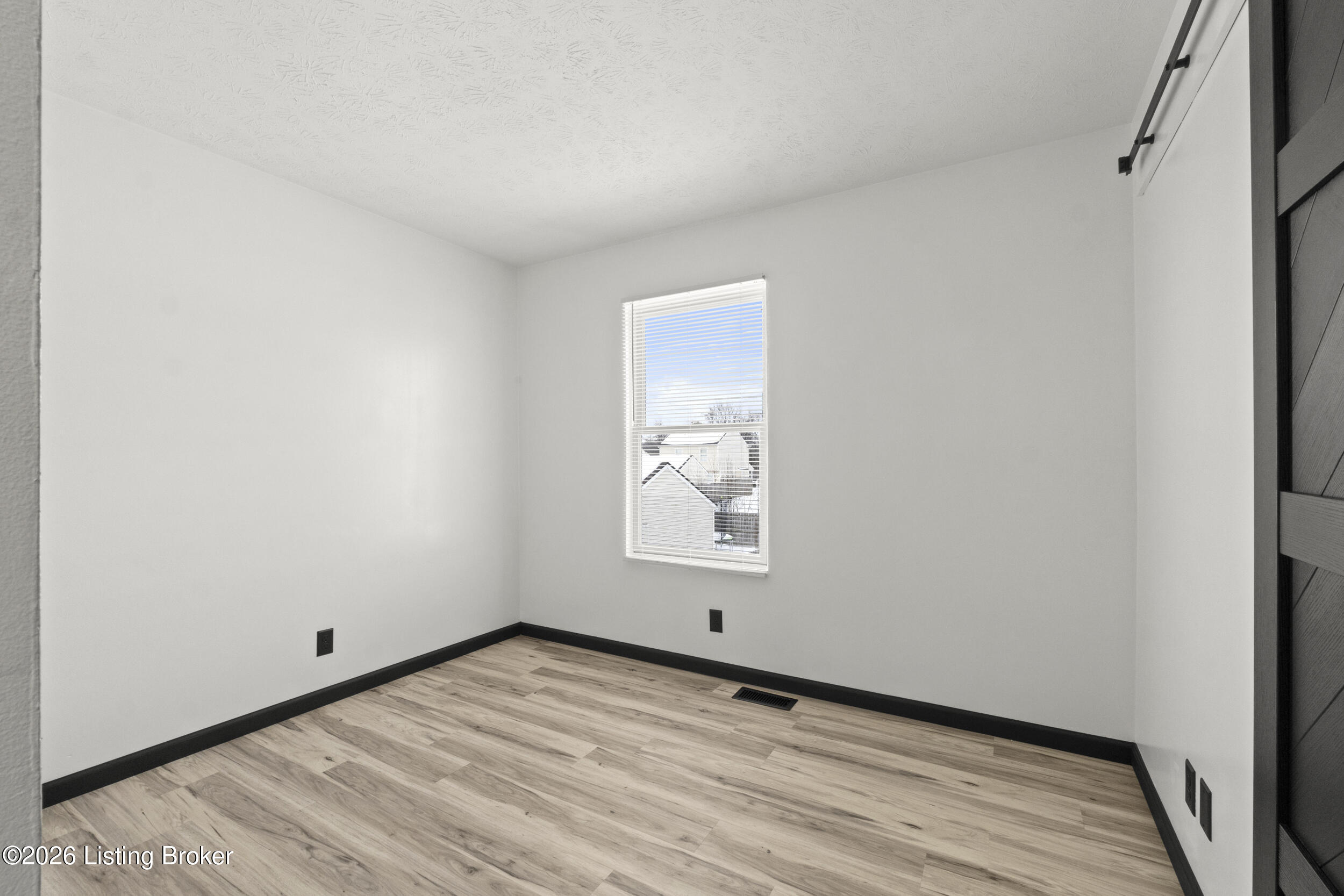 6212 Maravian Dr