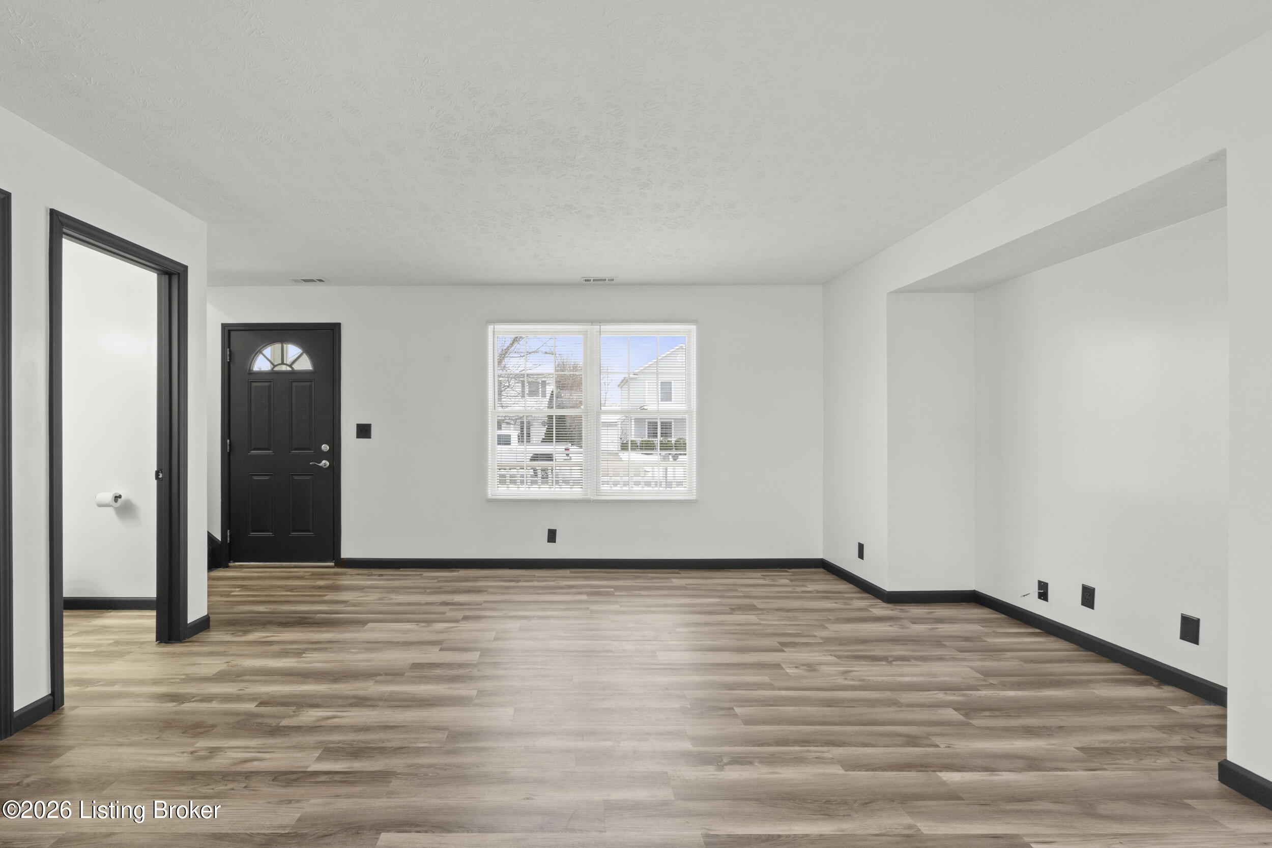 6212 Maravian Dr