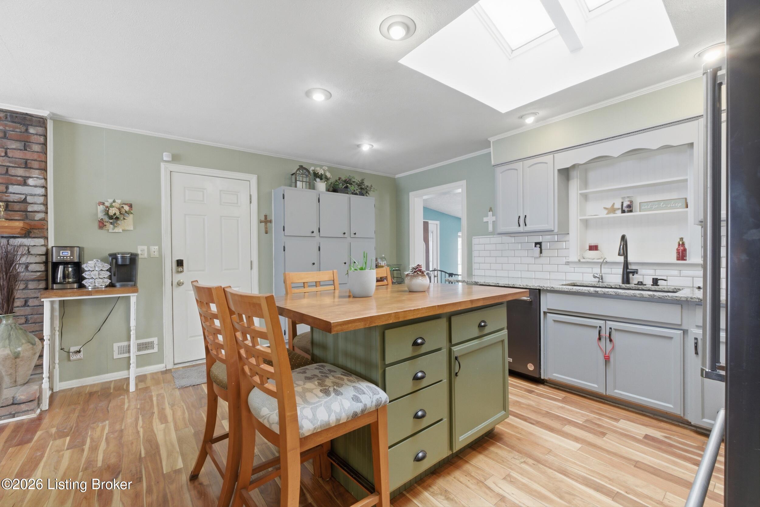2103 Ann Marie Dr