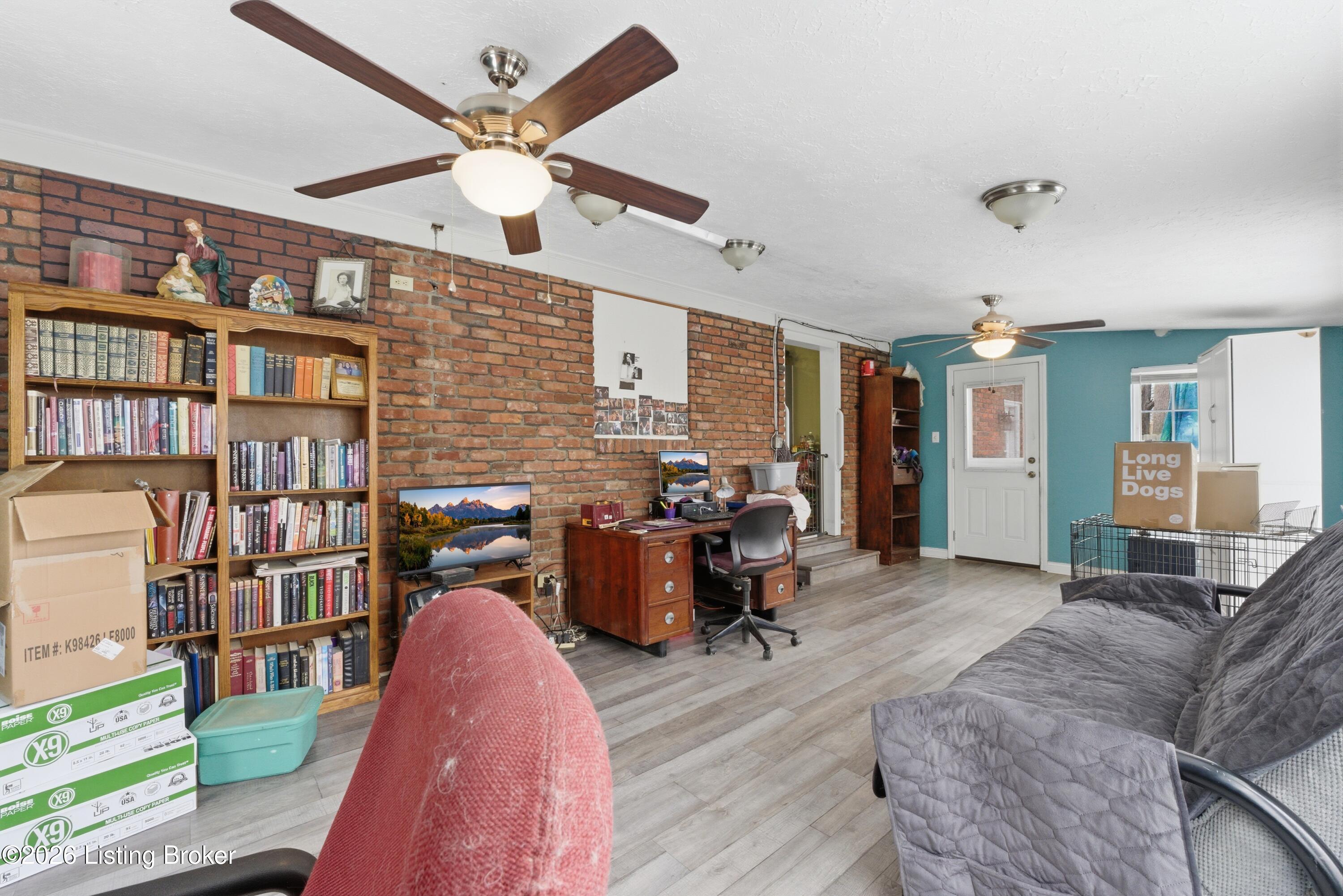2103 Ann Marie Dr