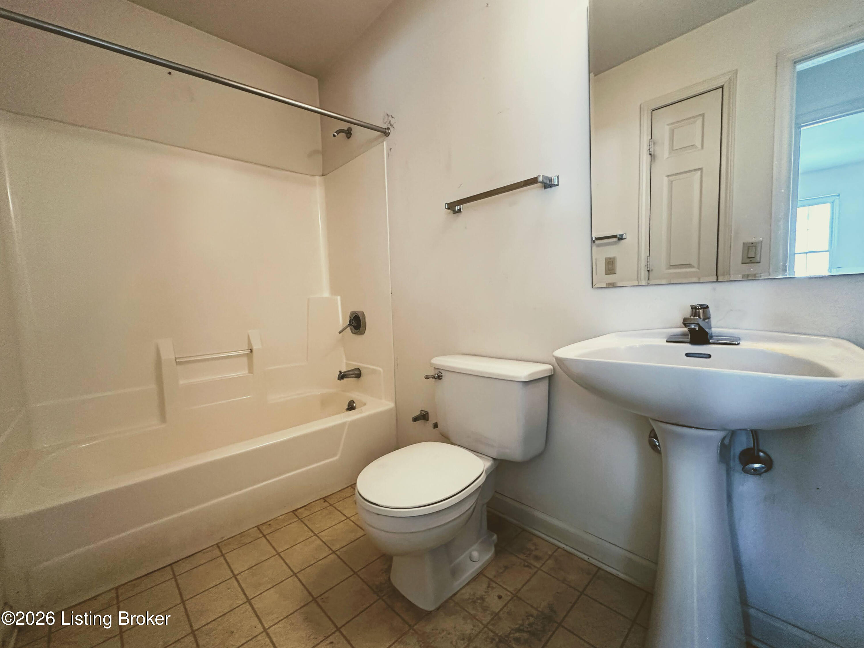 103 Eastbridge Ct 103