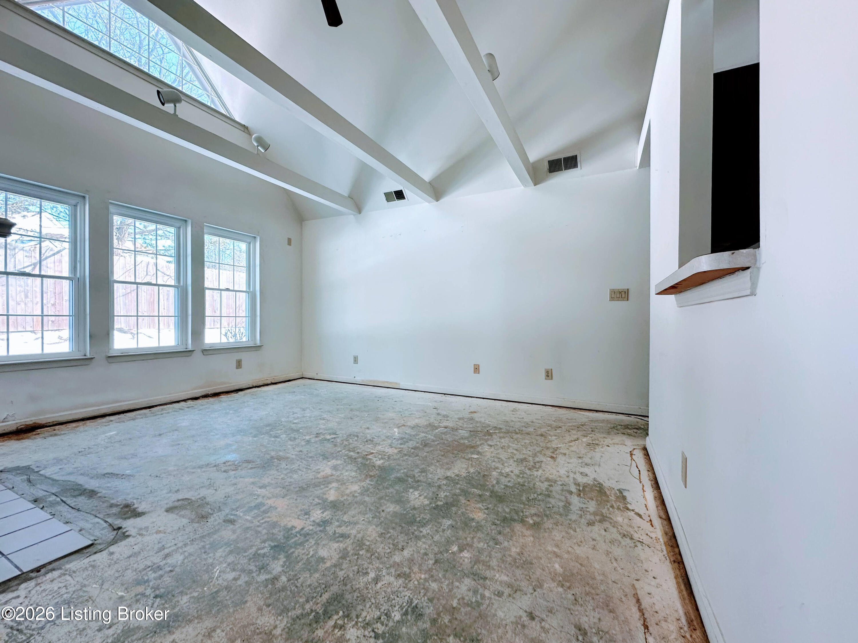 103 Eastbridge Ct 103