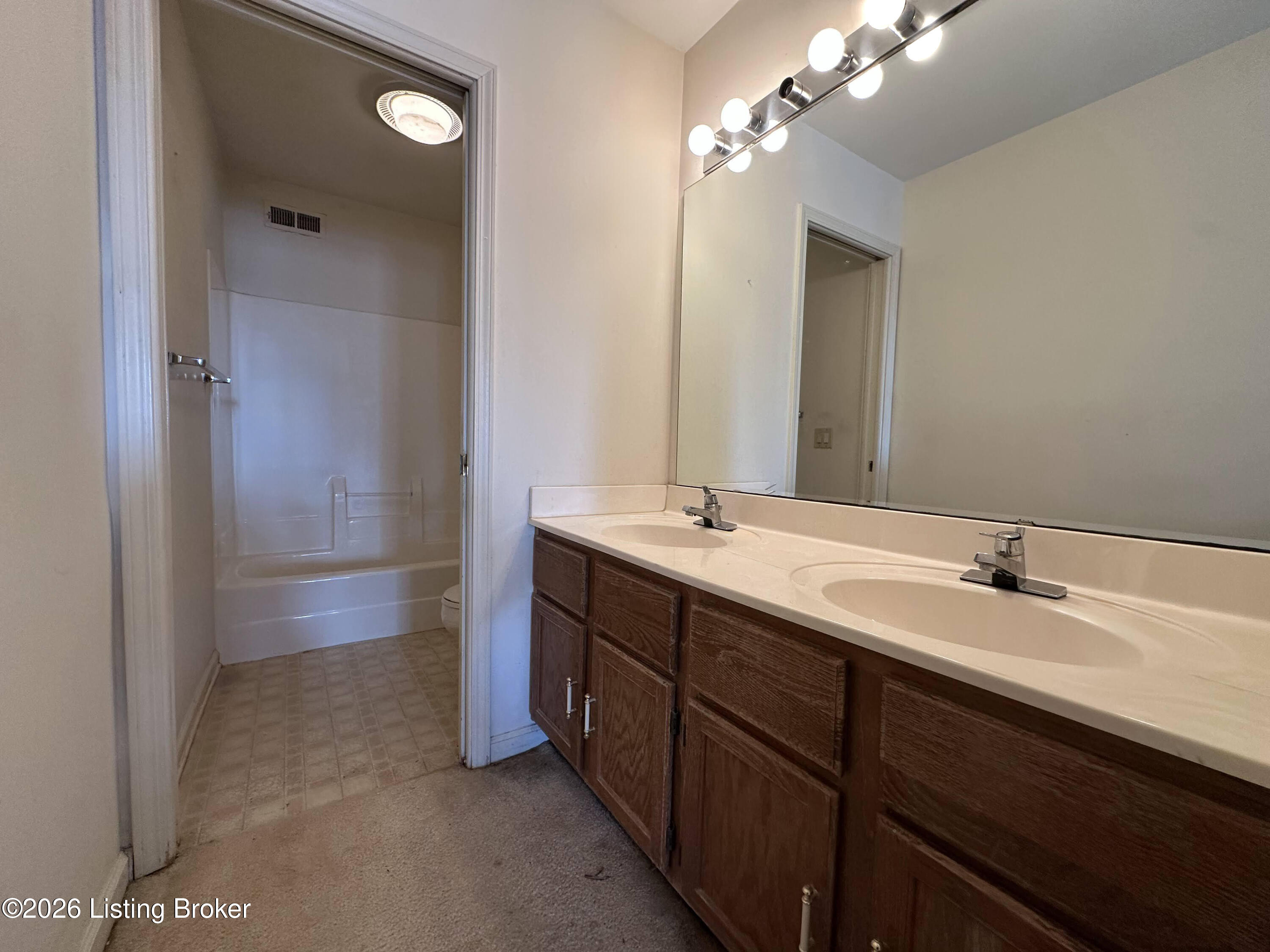 103 Eastbridge Ct 103