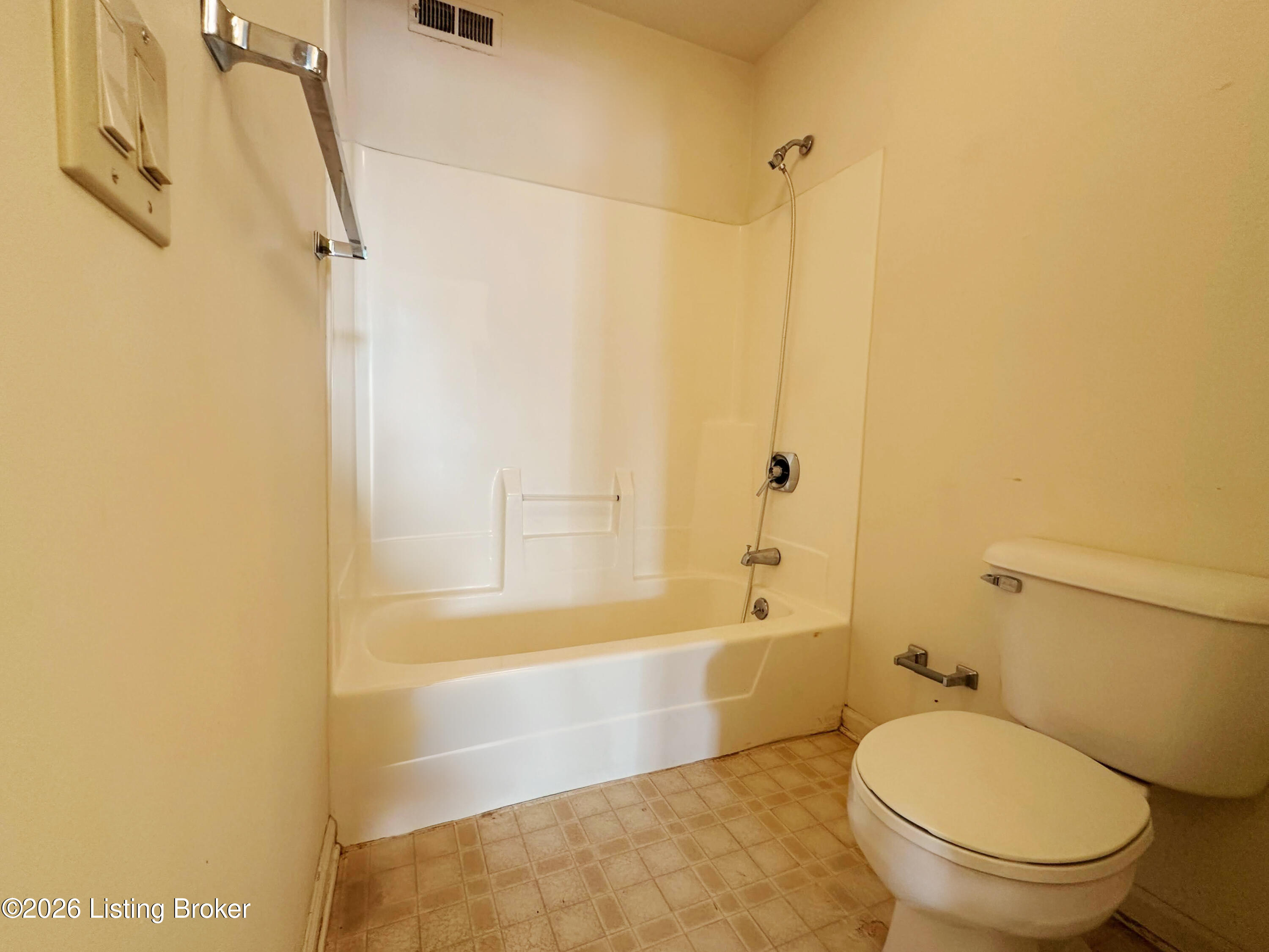 103 Eastbridge Ct 103