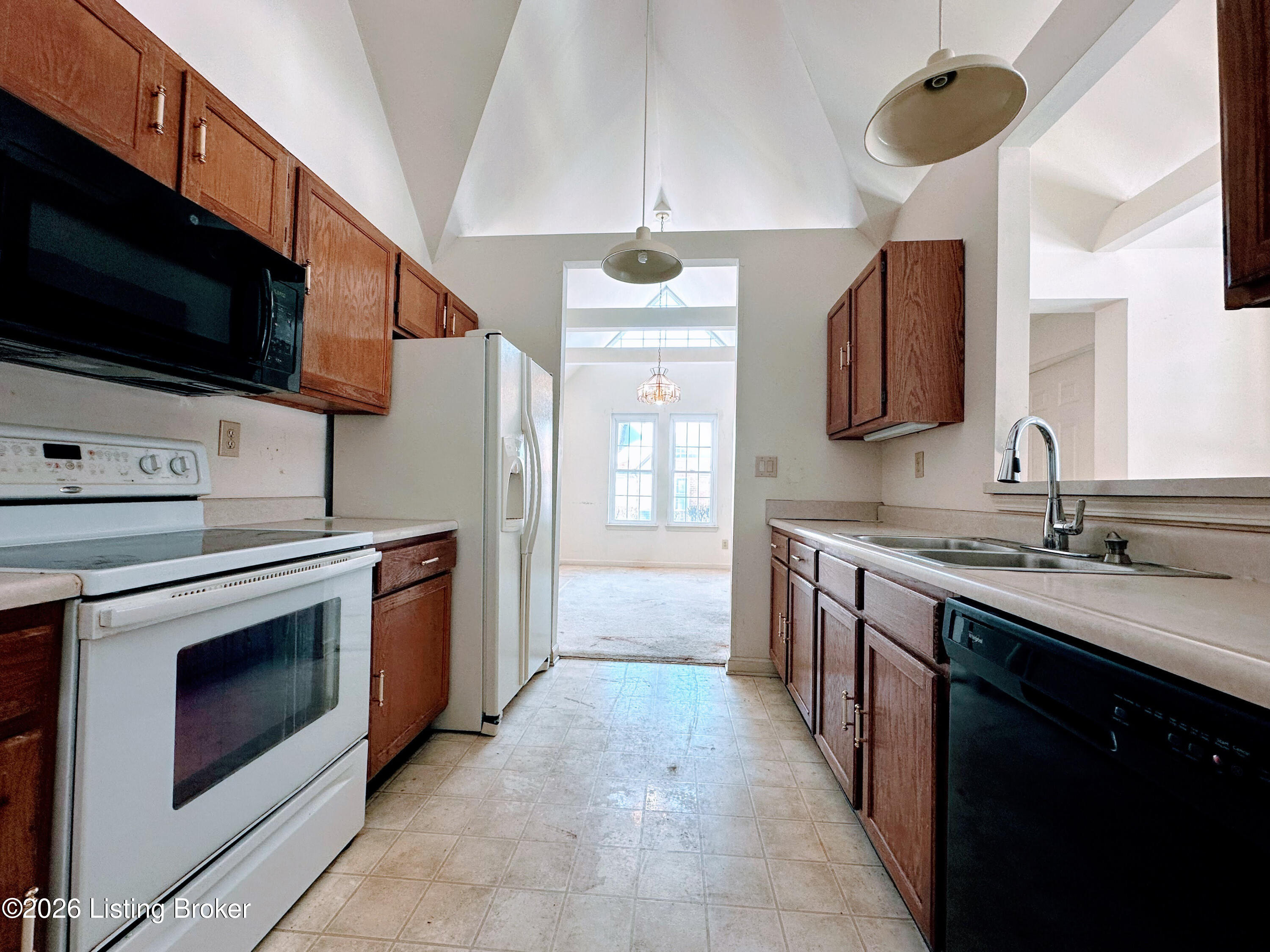 103 Eastbridge Ct 103
